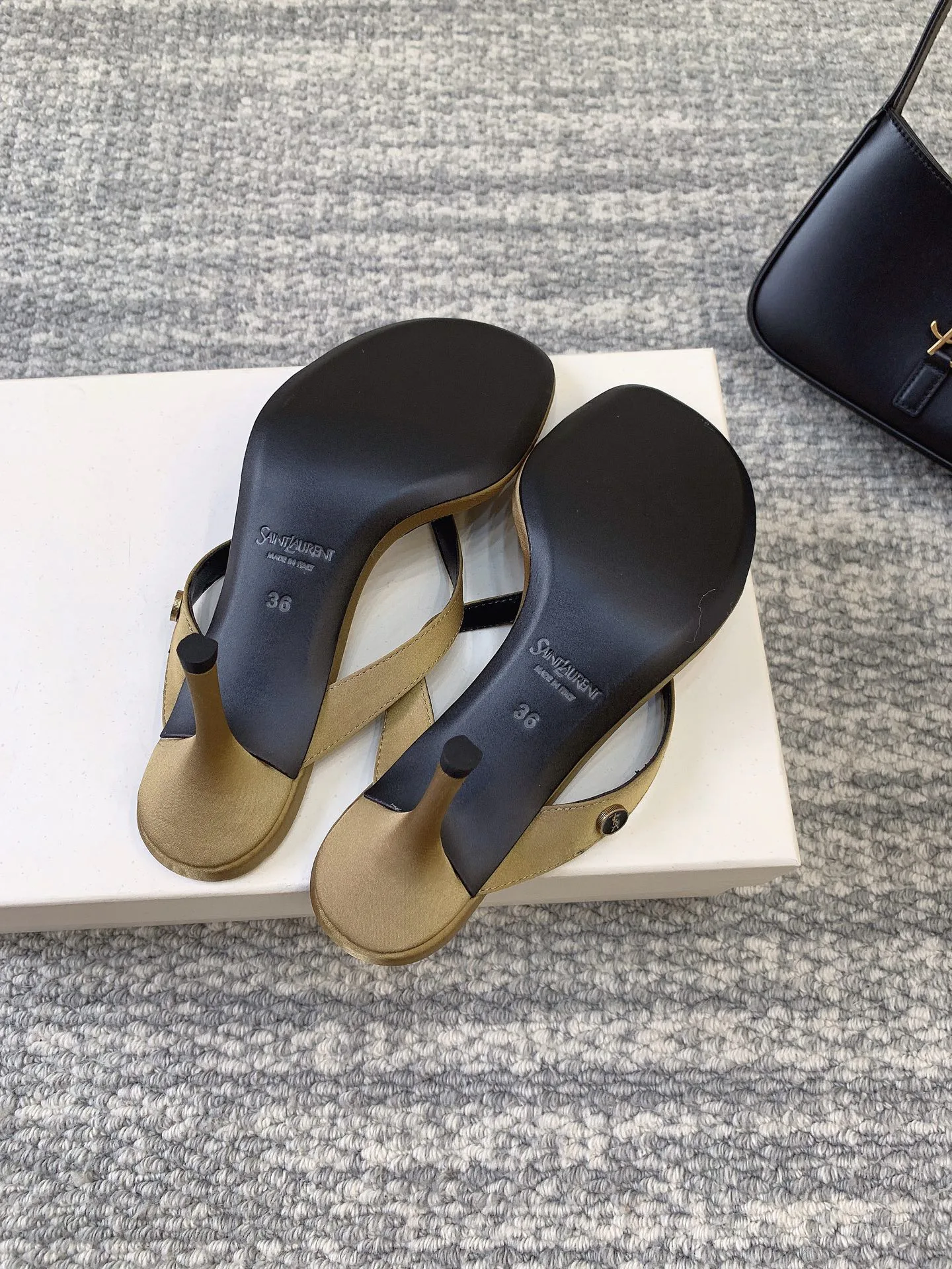 Босоножки Женские Saint Laurent 13229114