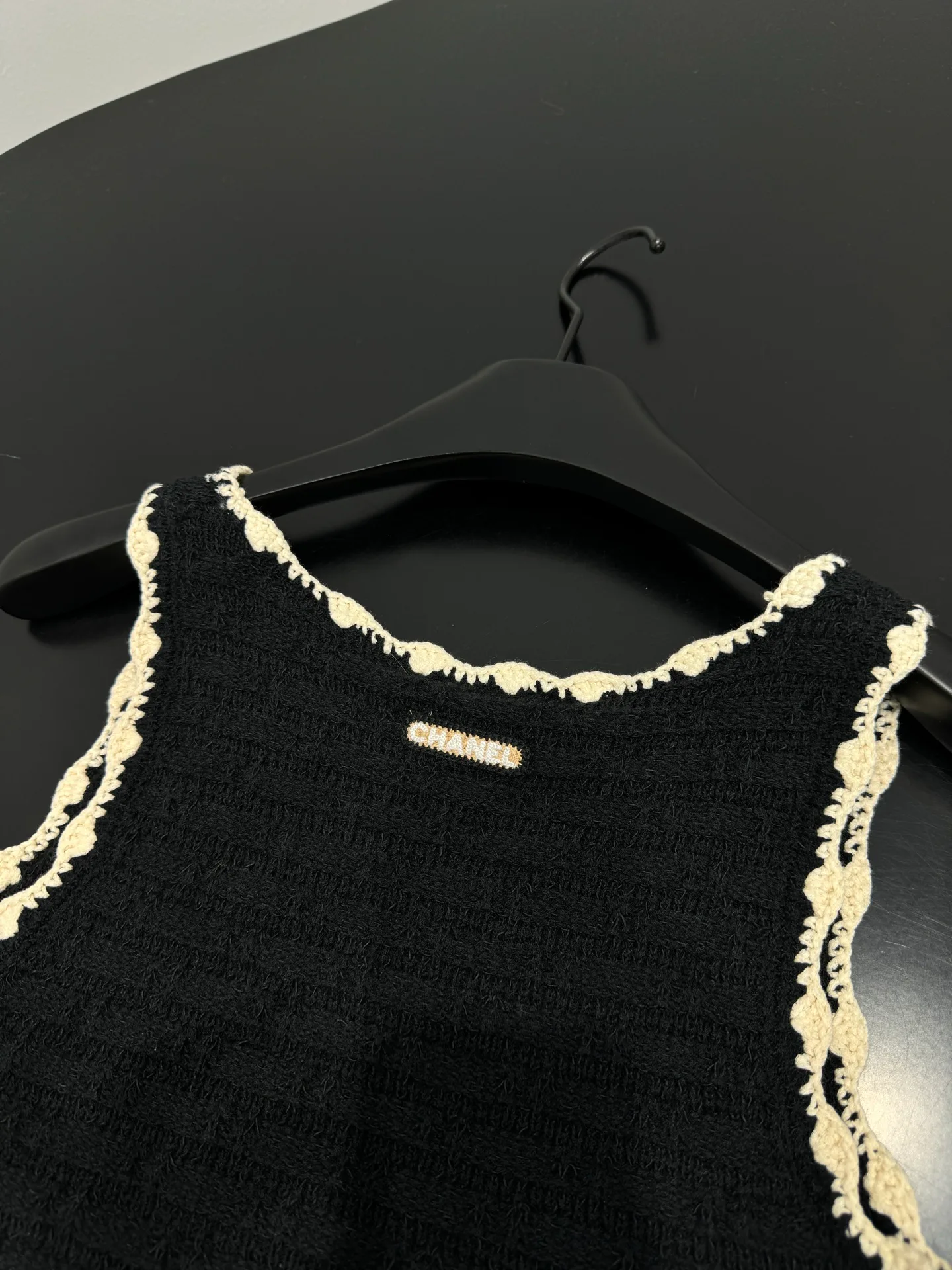 Жилеты Женские Chanel 9880478