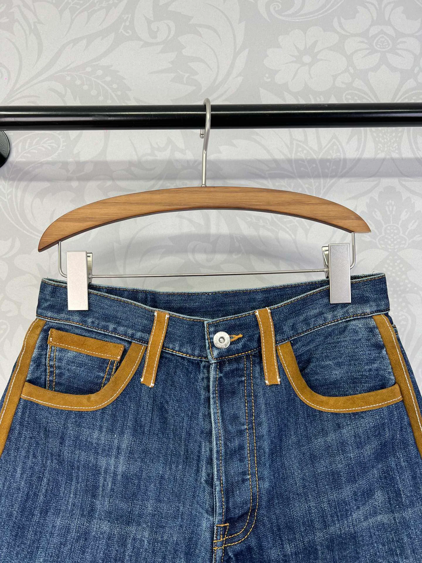 Шорты Женские Miu Miu 19536