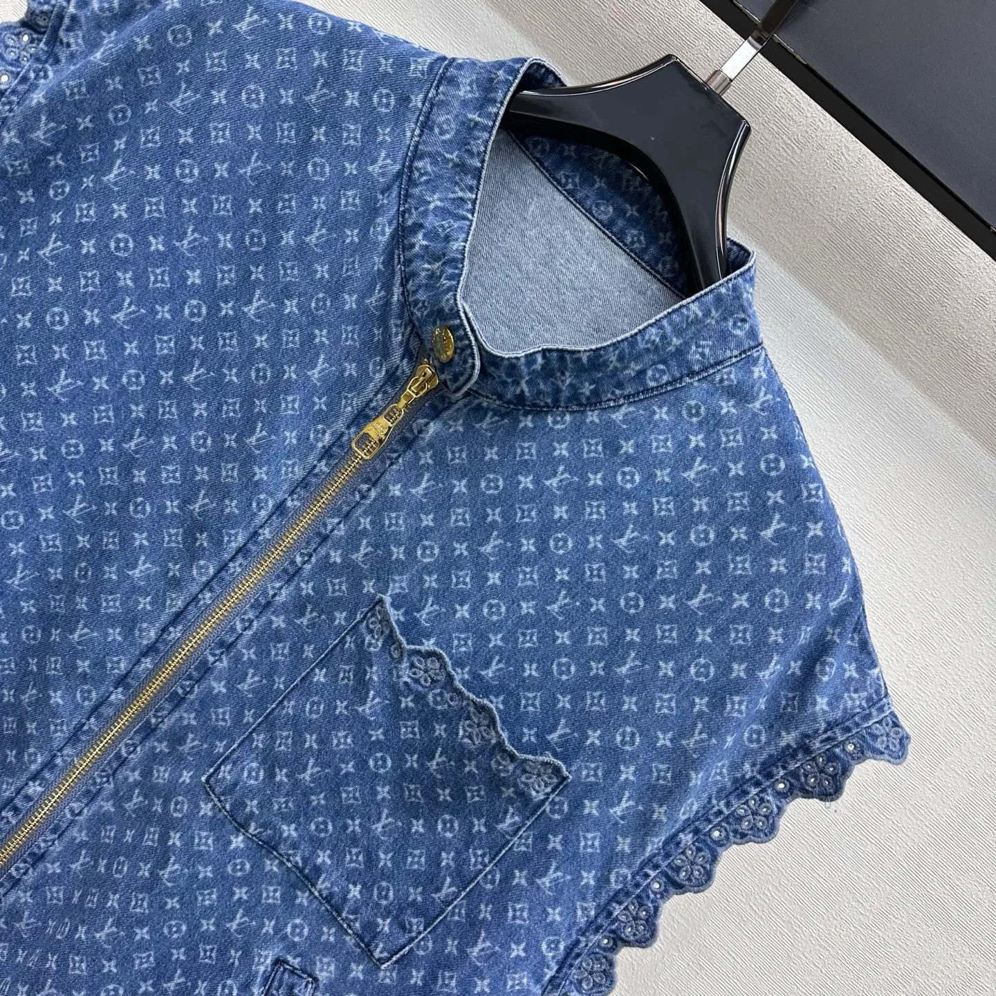 Жилеты Женские Louis Vuitton 17638634