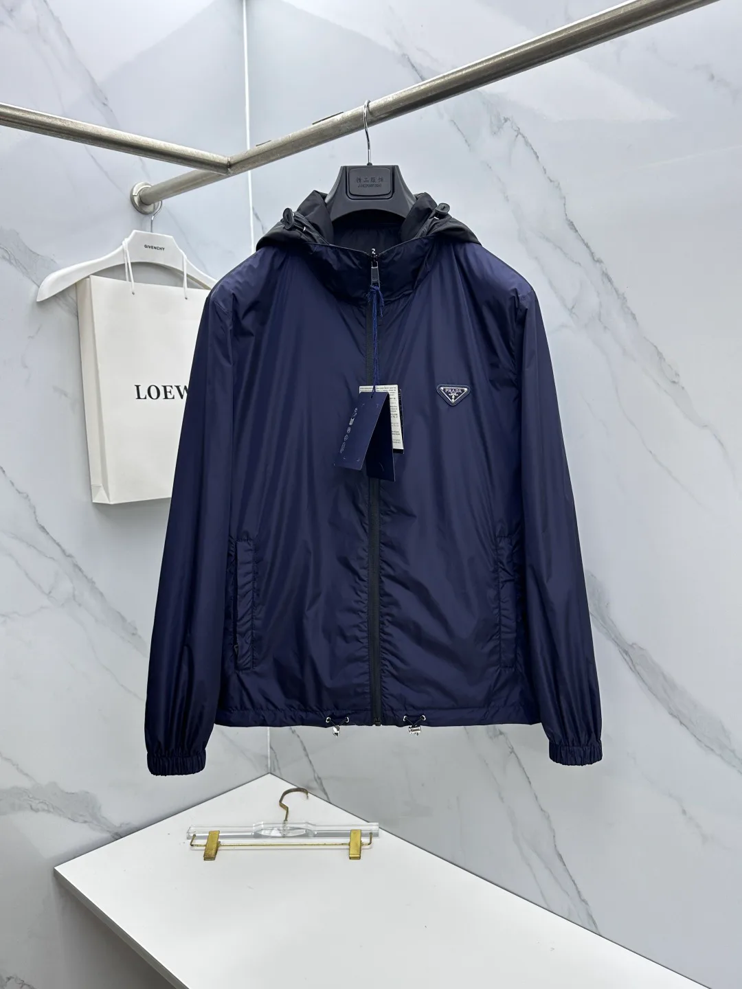 Куртки И Пуховики Мужские Prada 18246852