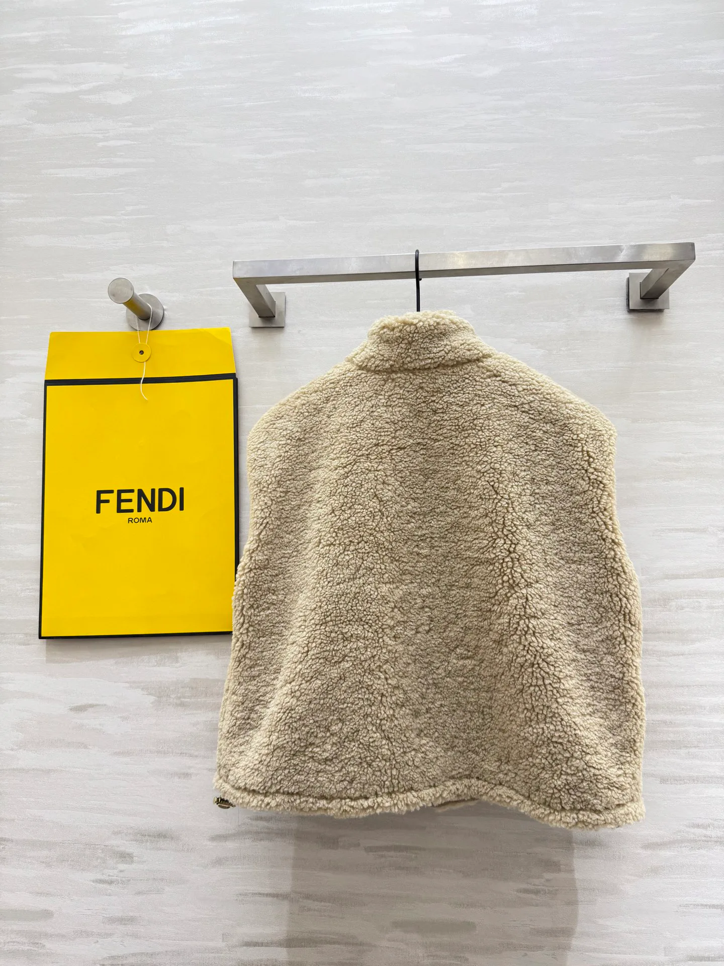 Жилеты Женские Fendi 600438