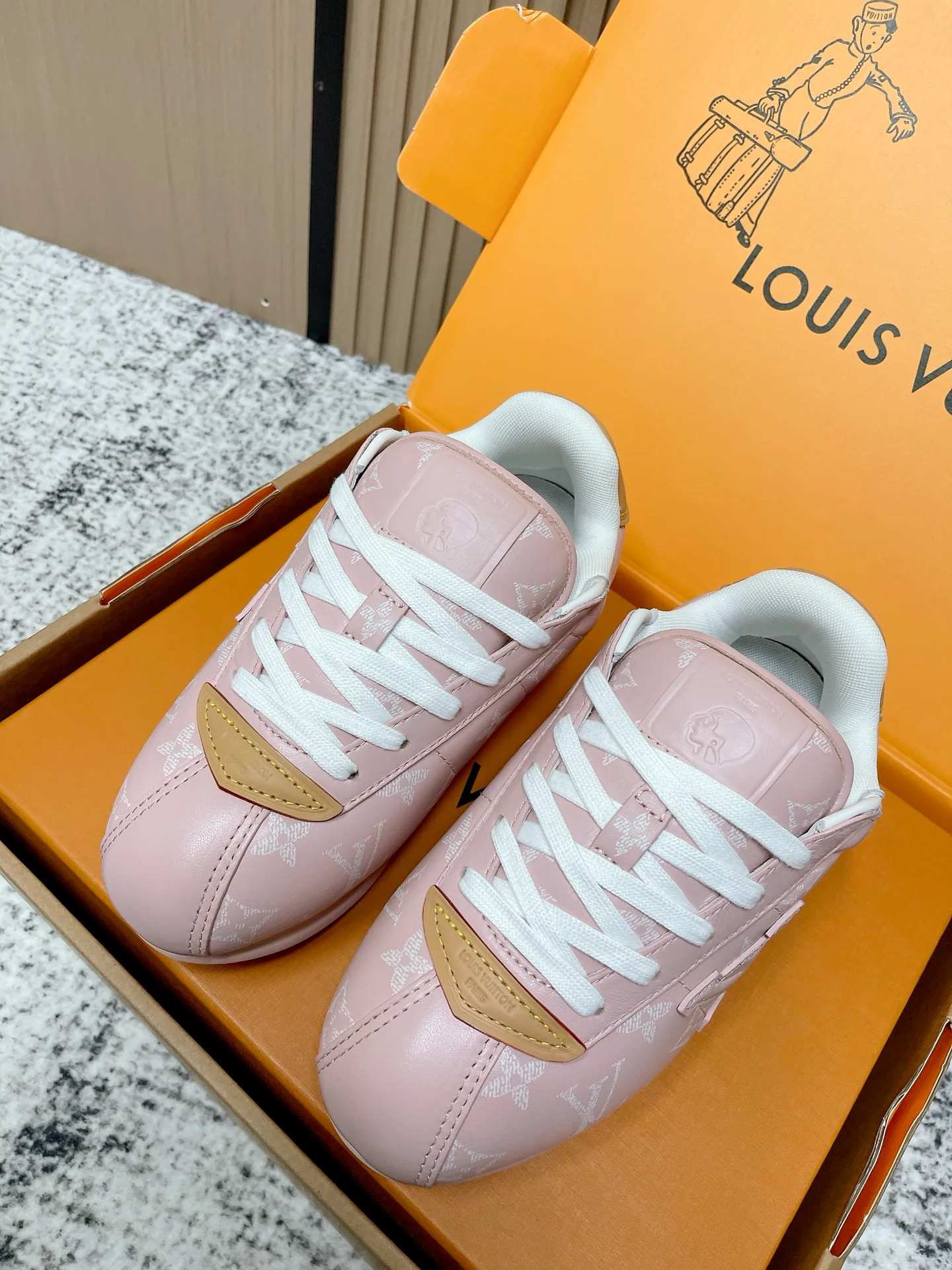 Кроссовки Женские Louis Vuitton 190842