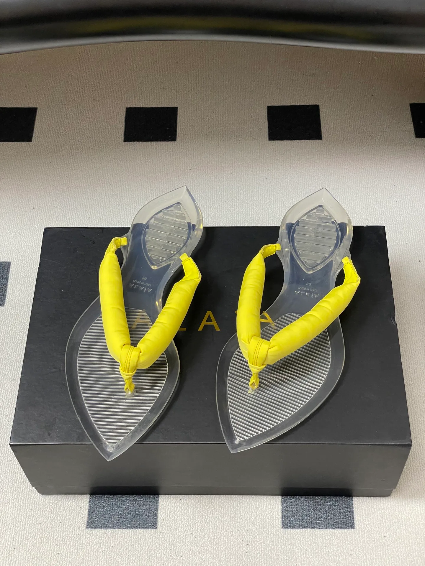 Шлепанцы Женские Alaia 13410659