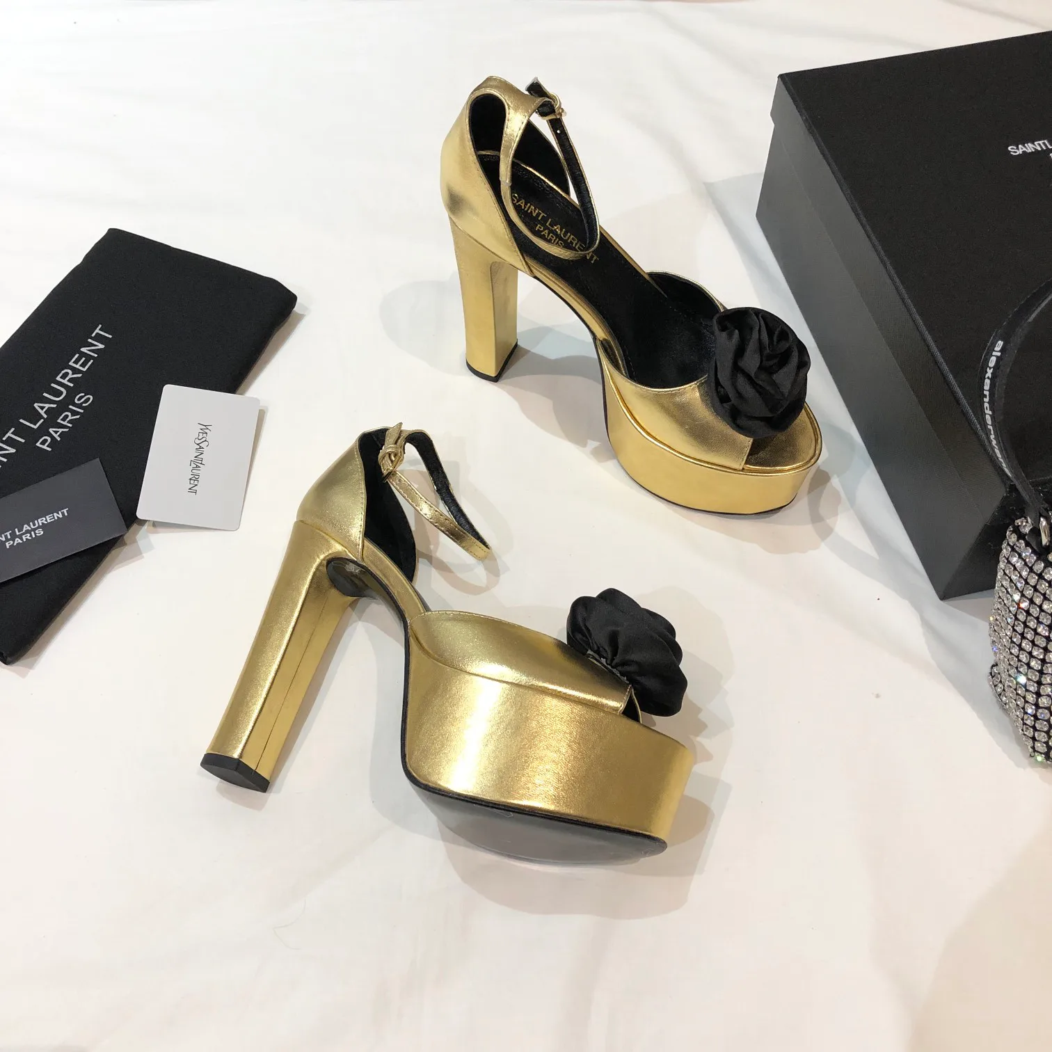 Босоножки Женские Saint Laurent 11220396