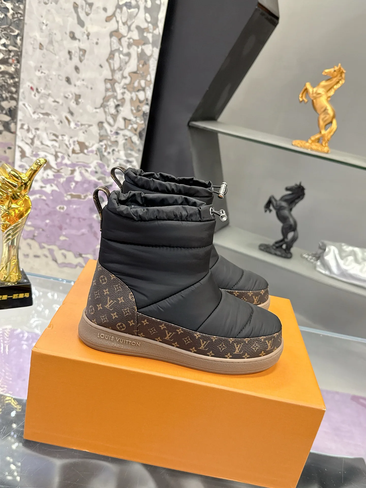 Угги Женские Louis Vuitton 841709