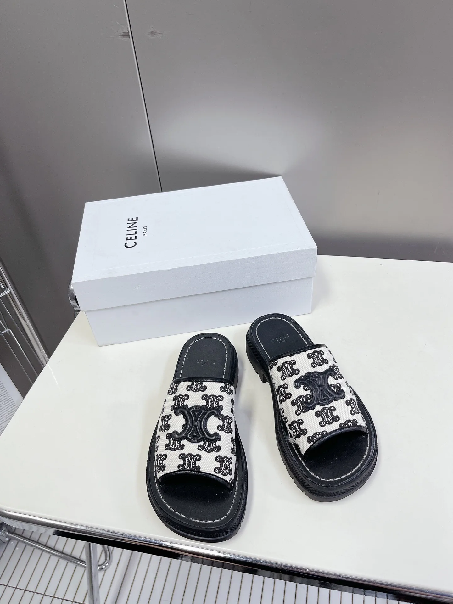 Босоножки Женские Celine 13581760