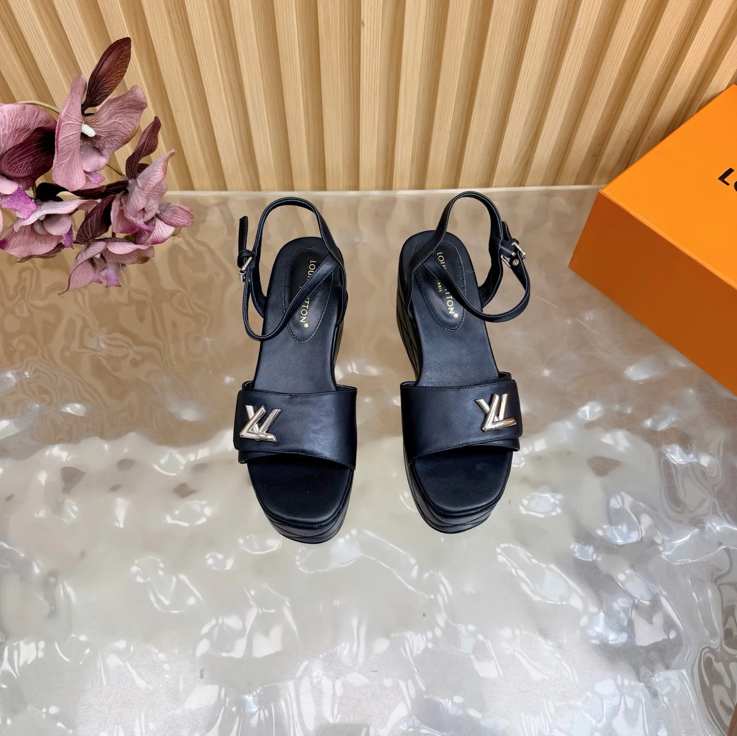 Босоножки Женские Louis Vuitton 1881580