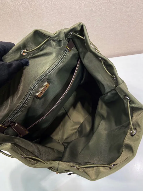 Рюкзаки Женские Prada 18362291