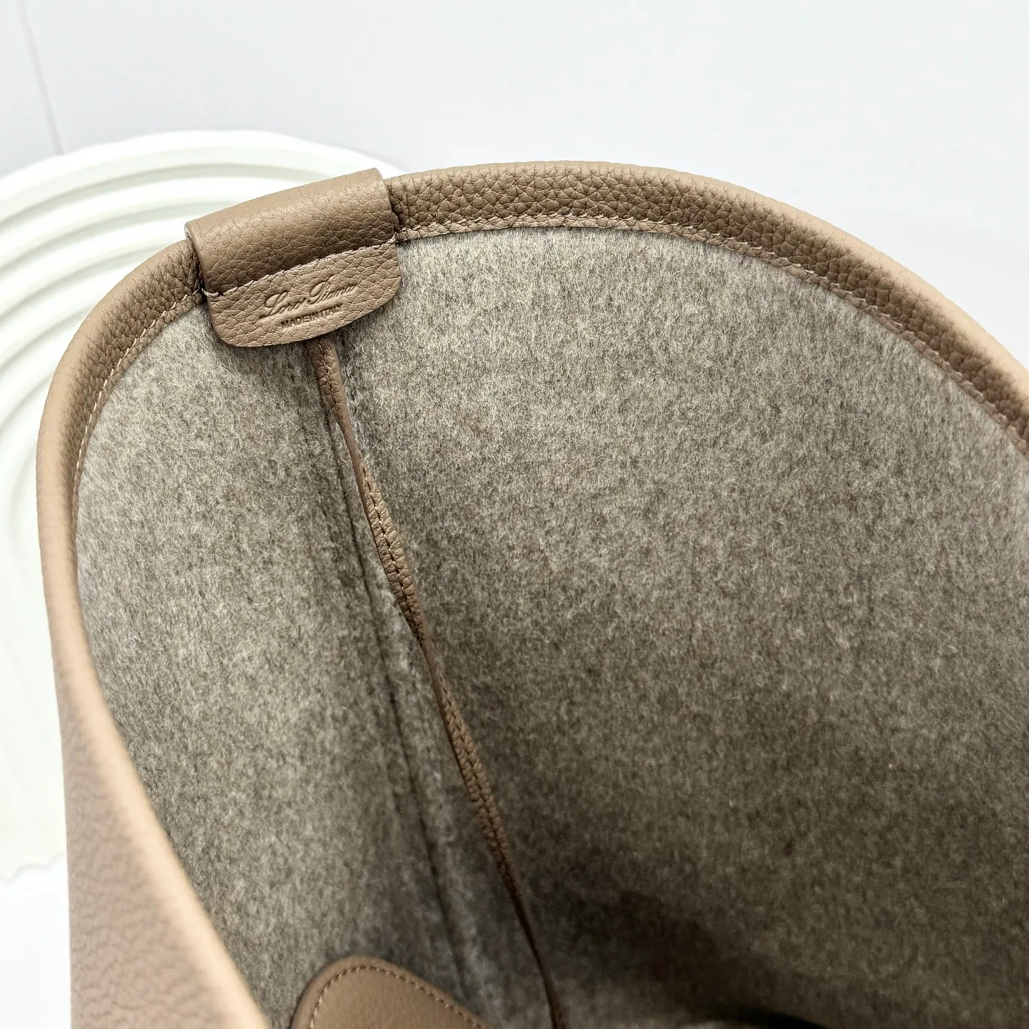 Классические Сумки Женские Loro Piana 11472642