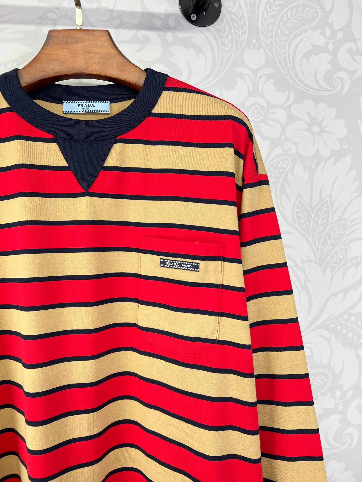 Лонгсливы Женские Prada 23945