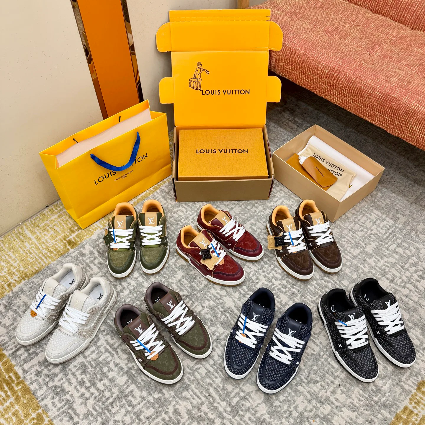 Кроссовки Женские Louis Vuitton 18765485