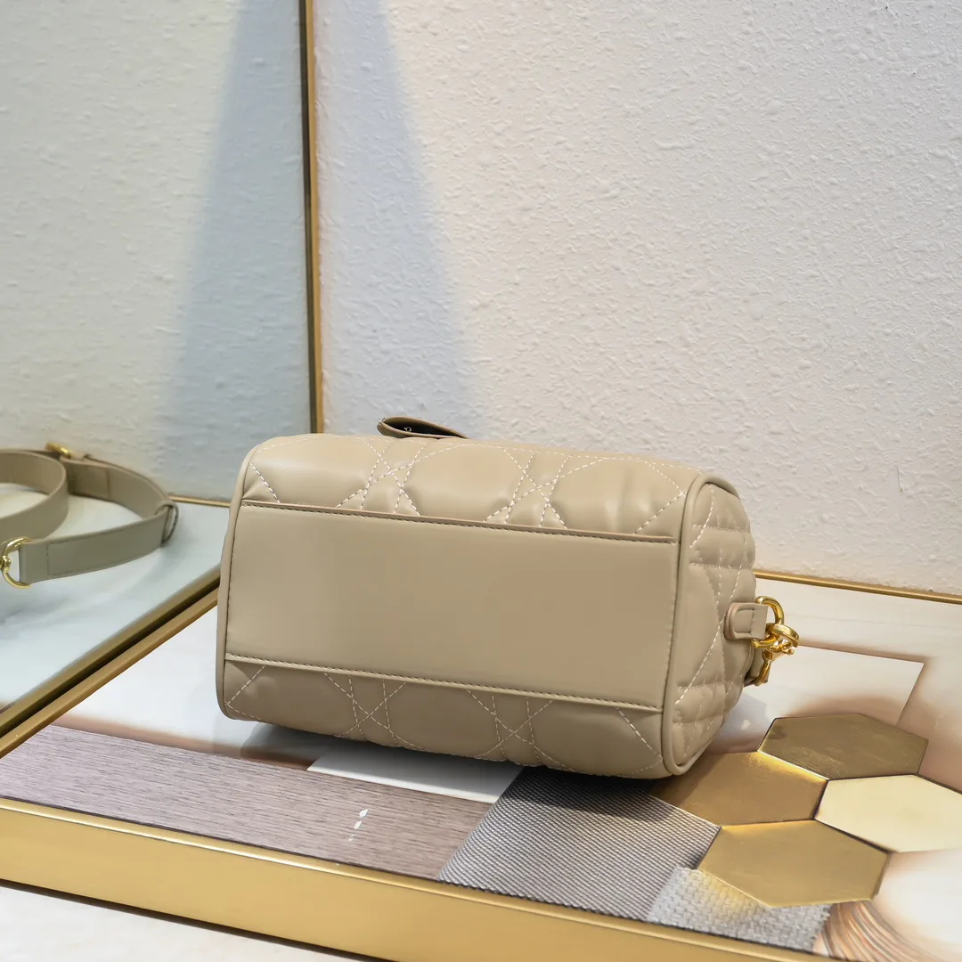 Классические Сумки Женские Christian Dior 1449452