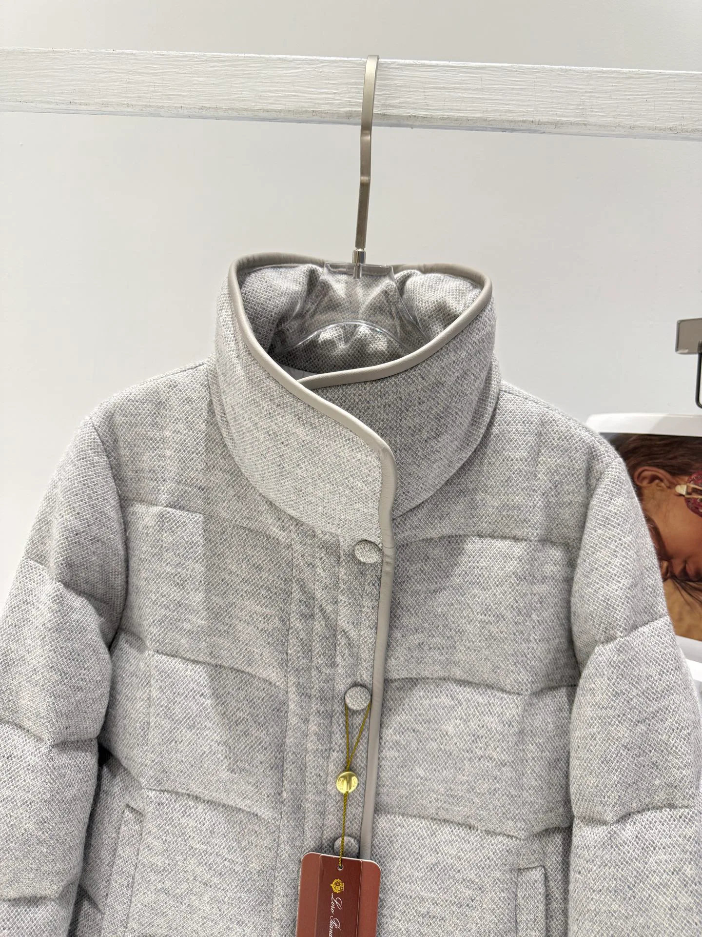 Куртки И Пуховики Женские Loro Piana 18699886