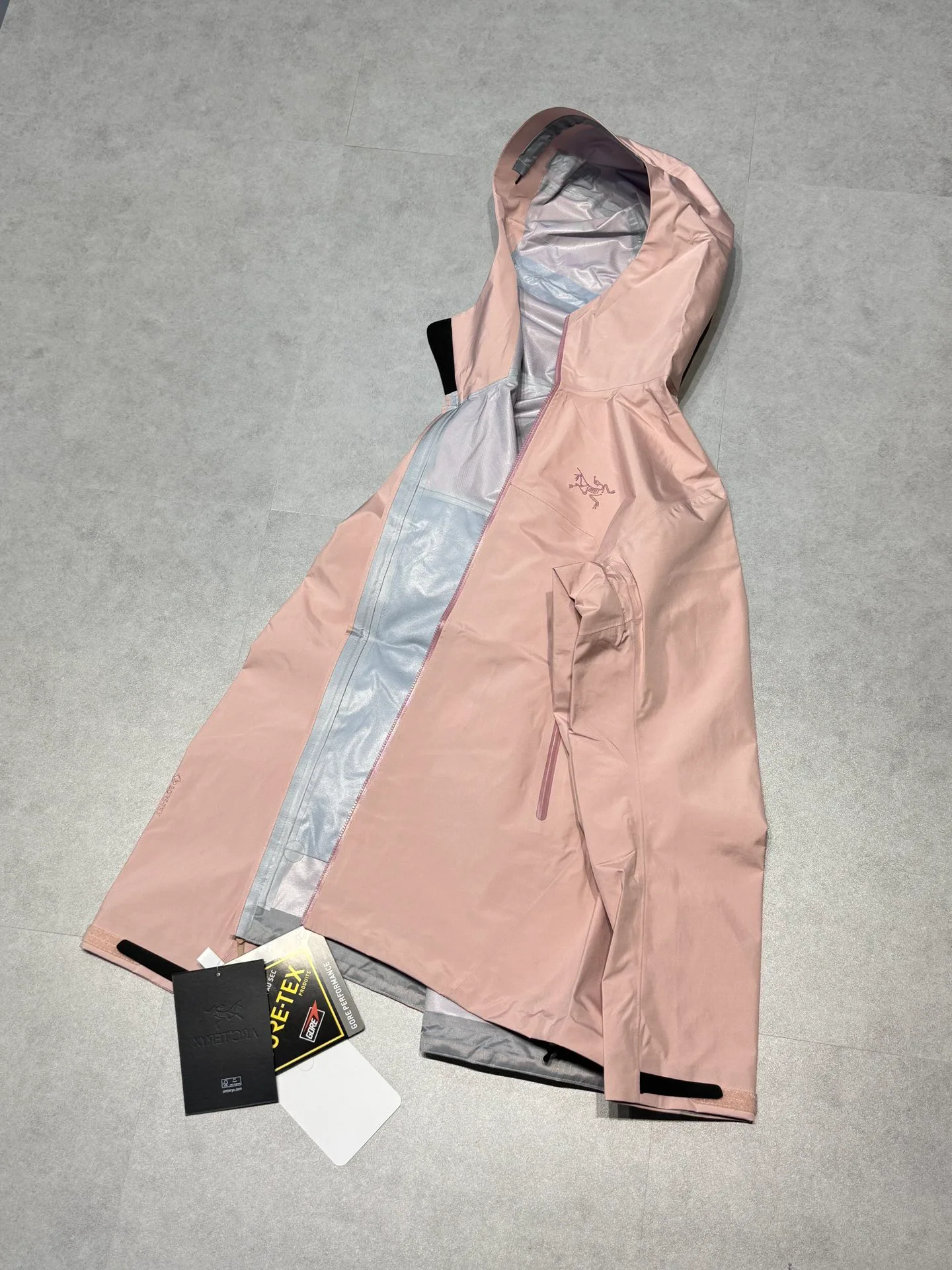 Куртки И Пуховики Женские Arcteryx 18694571
