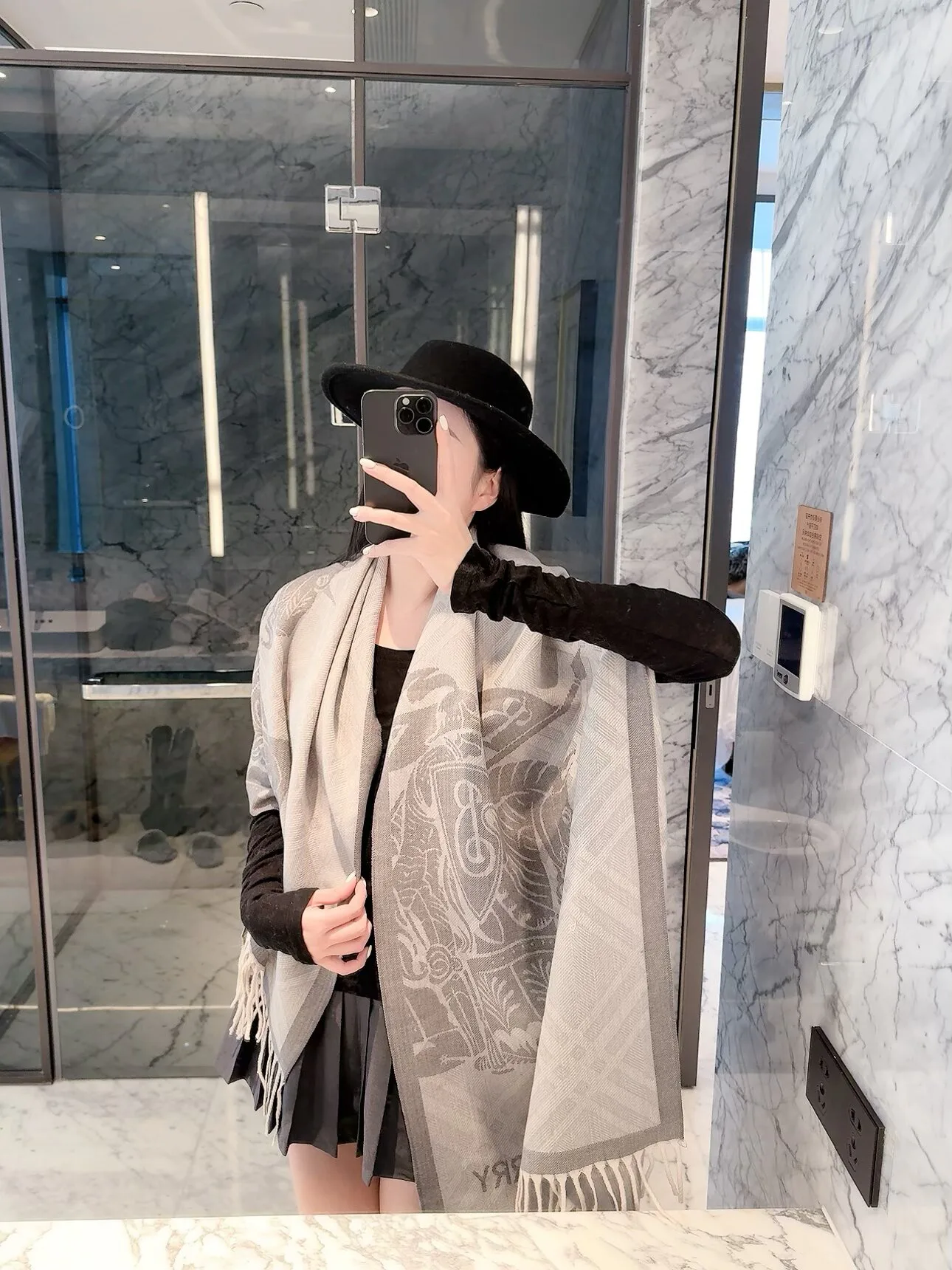 Шарфы Burberry 18003025