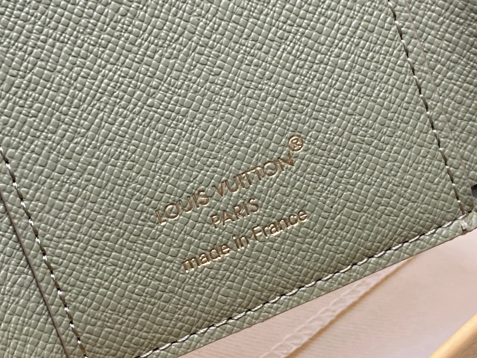 Клатчи Женские Louis Vuitton 12978380