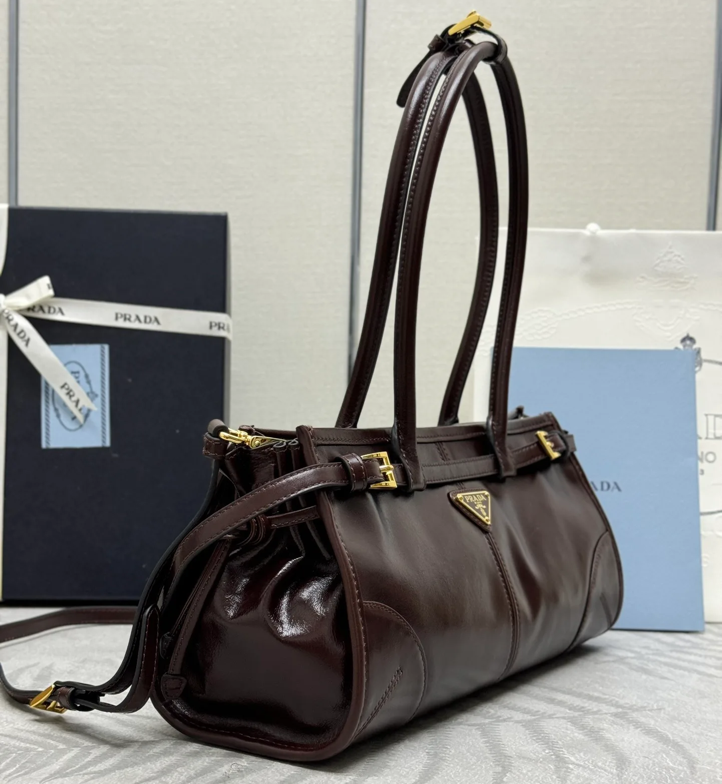 Классические Сумки Женские Prada 11462506