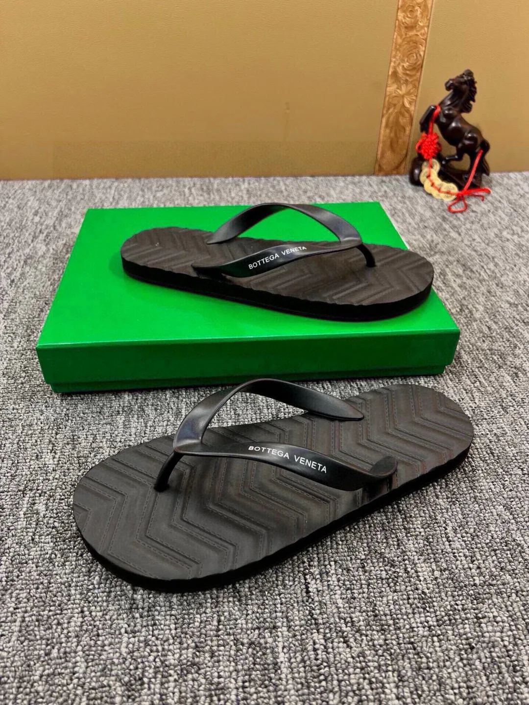 Шлепанцы Мужские Bottega Veneta 11396531