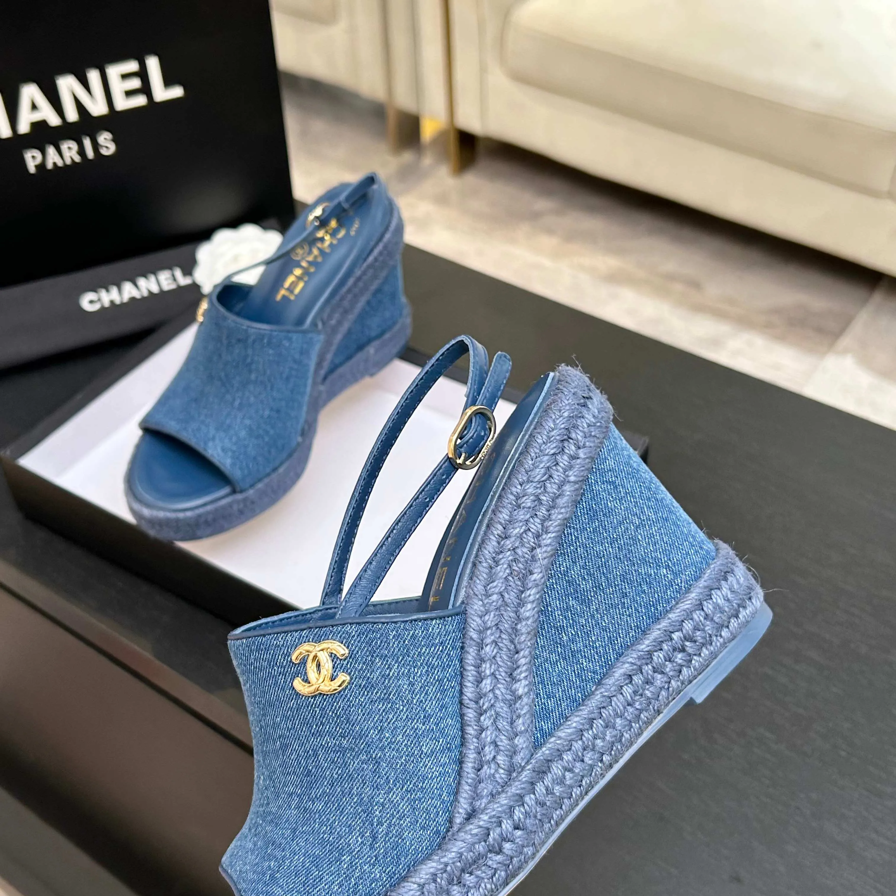 Босоножки Женские Chanel 13224759