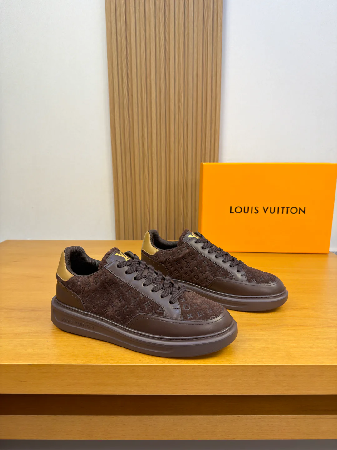 Кроссовки Женские Louis Vuitton 17765802