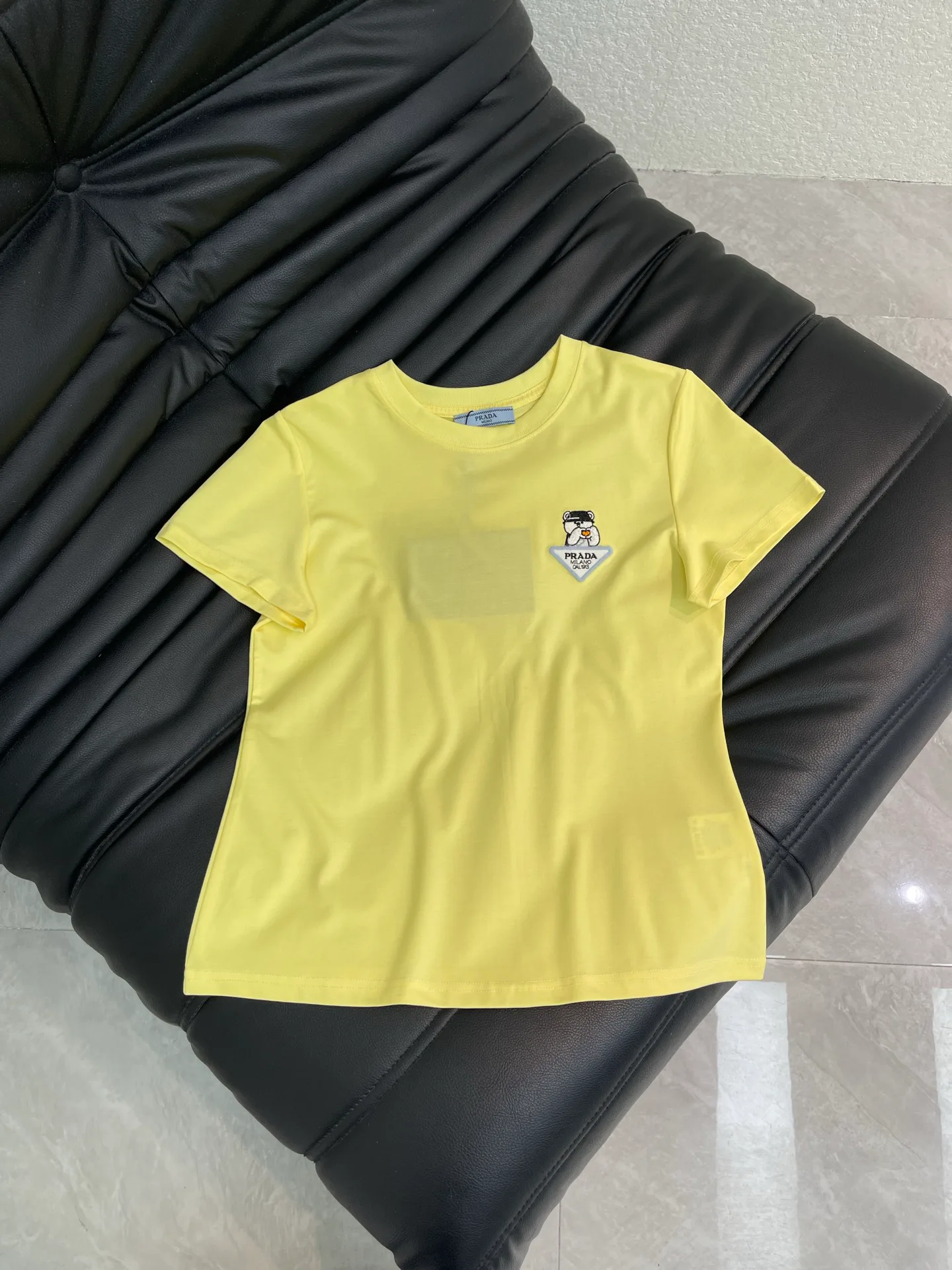 Футболки Женские Prada 11569373