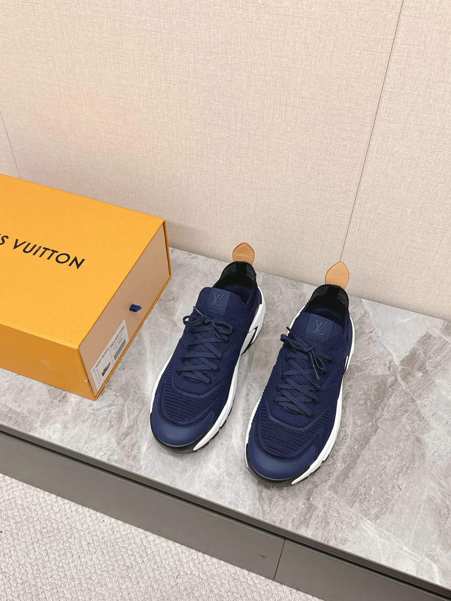 Кроссовки Мужские Louis Vuitton 137370