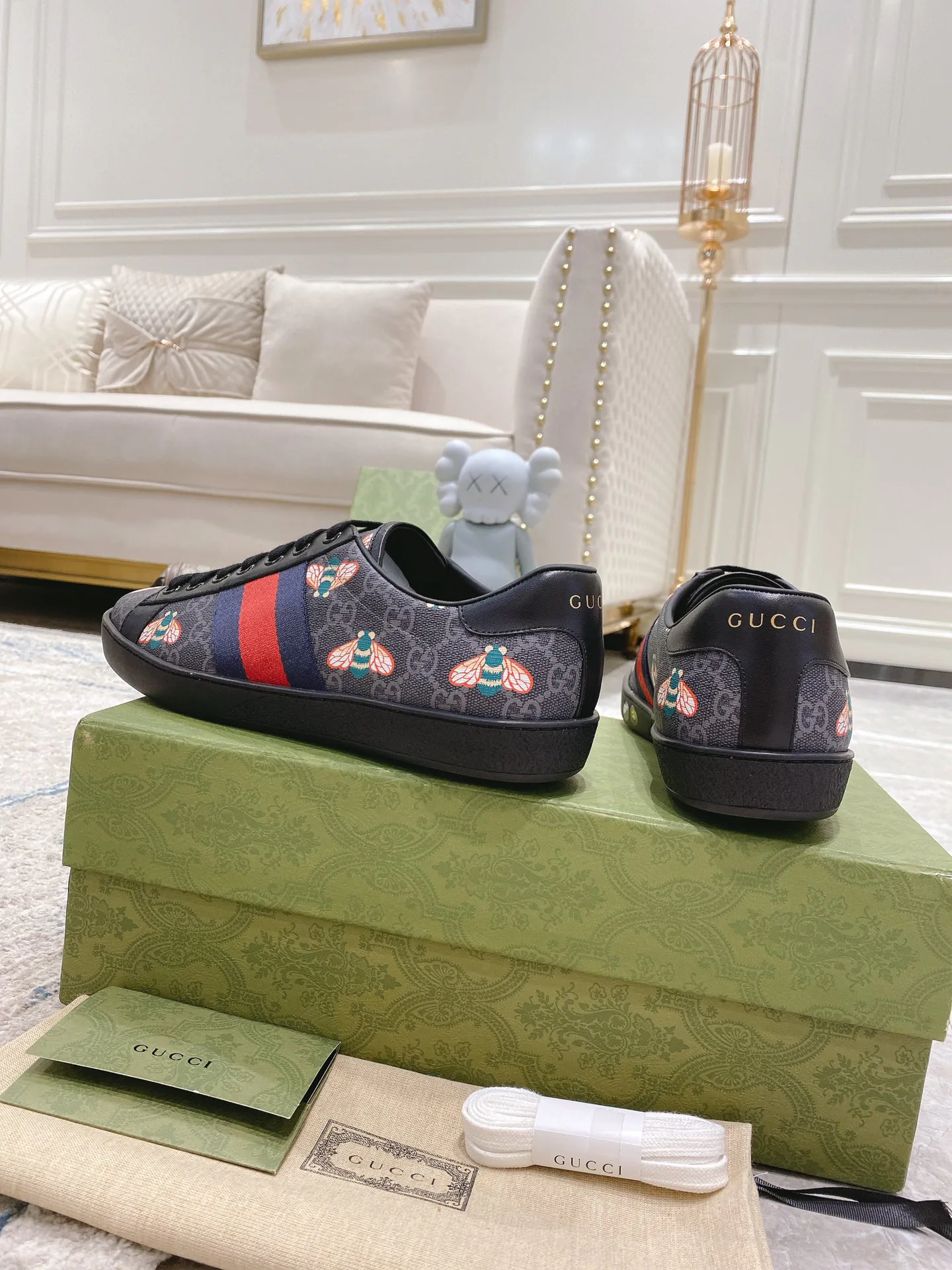 Кроссовки Женские Gucci 17620405