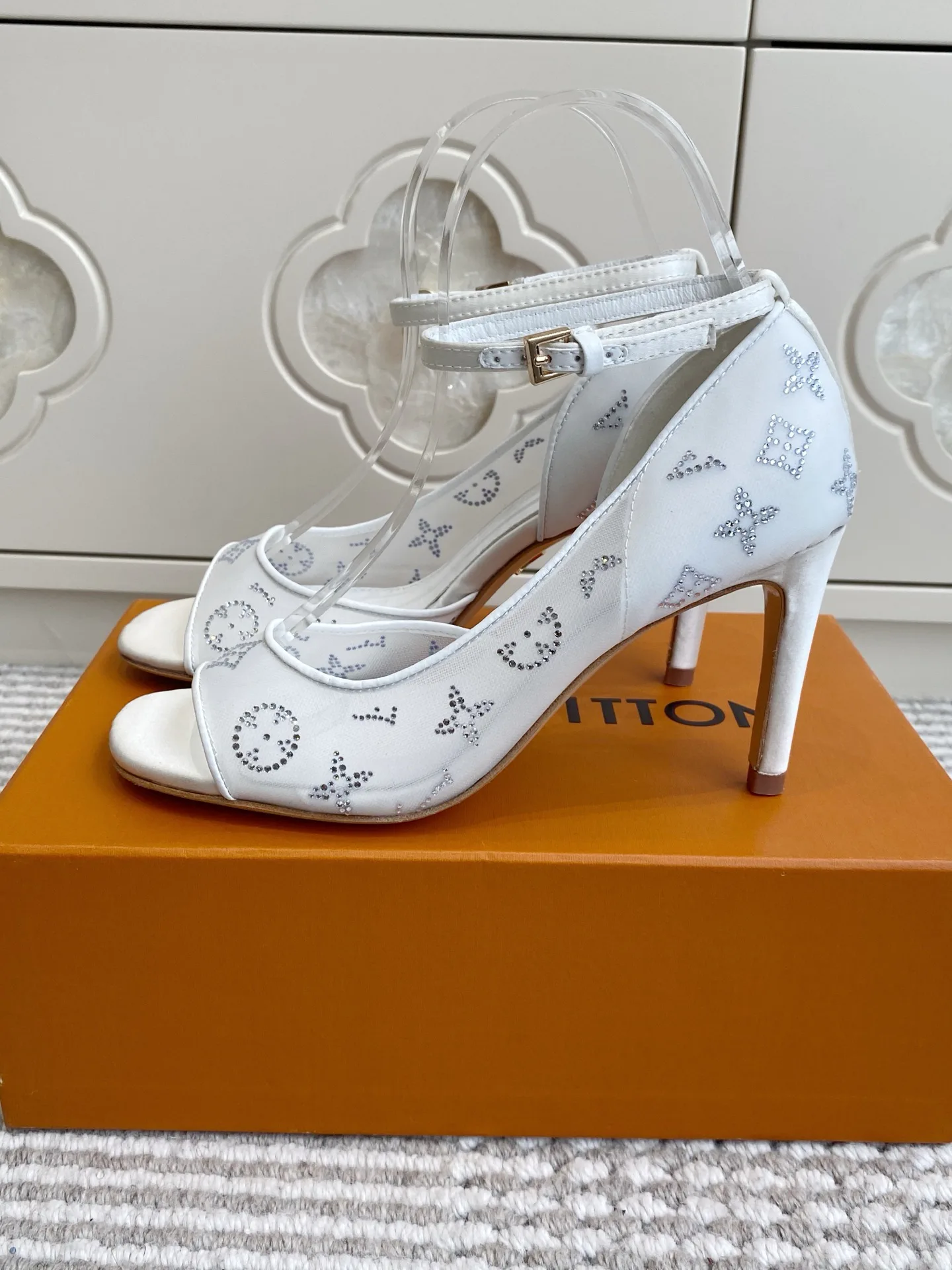 Босоножки Женские Louis Vuitton 12779847
