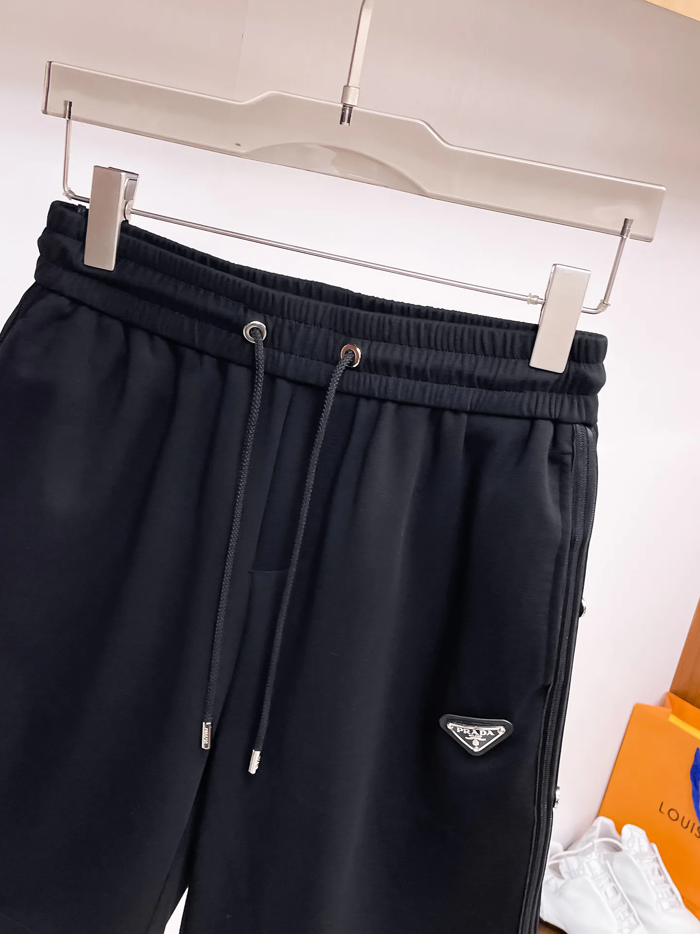 Шорты Мужские Prada 13417608