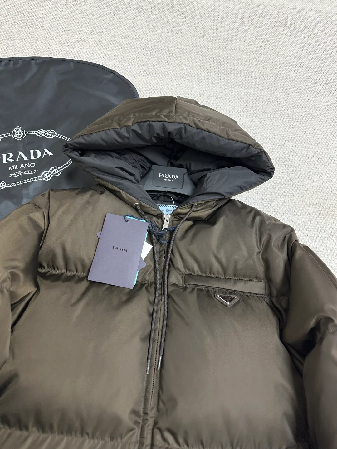 Куртки И Пуховики Женские Prada 19654412