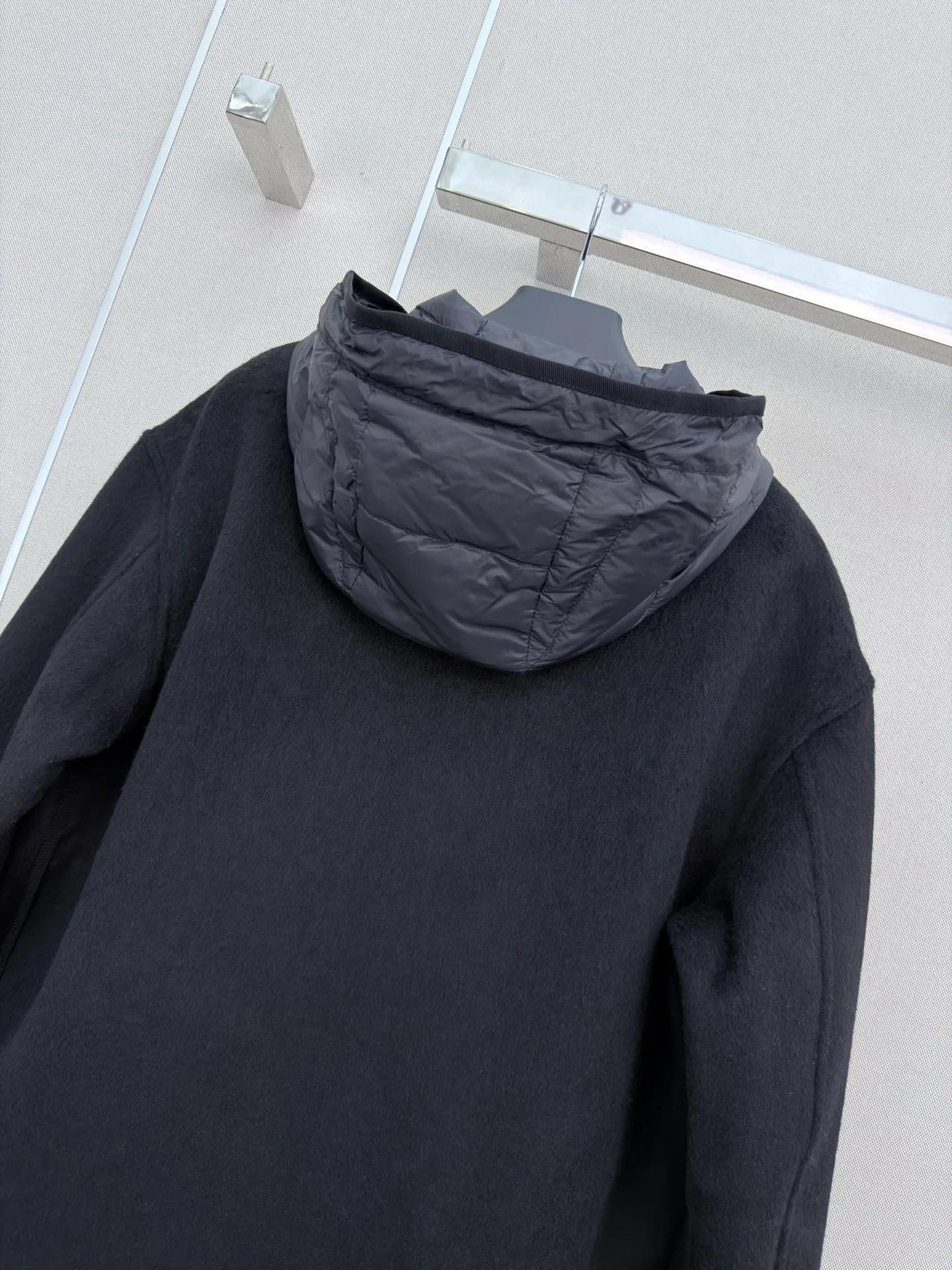 Куртки И Пуховики Женские Prada 18185776