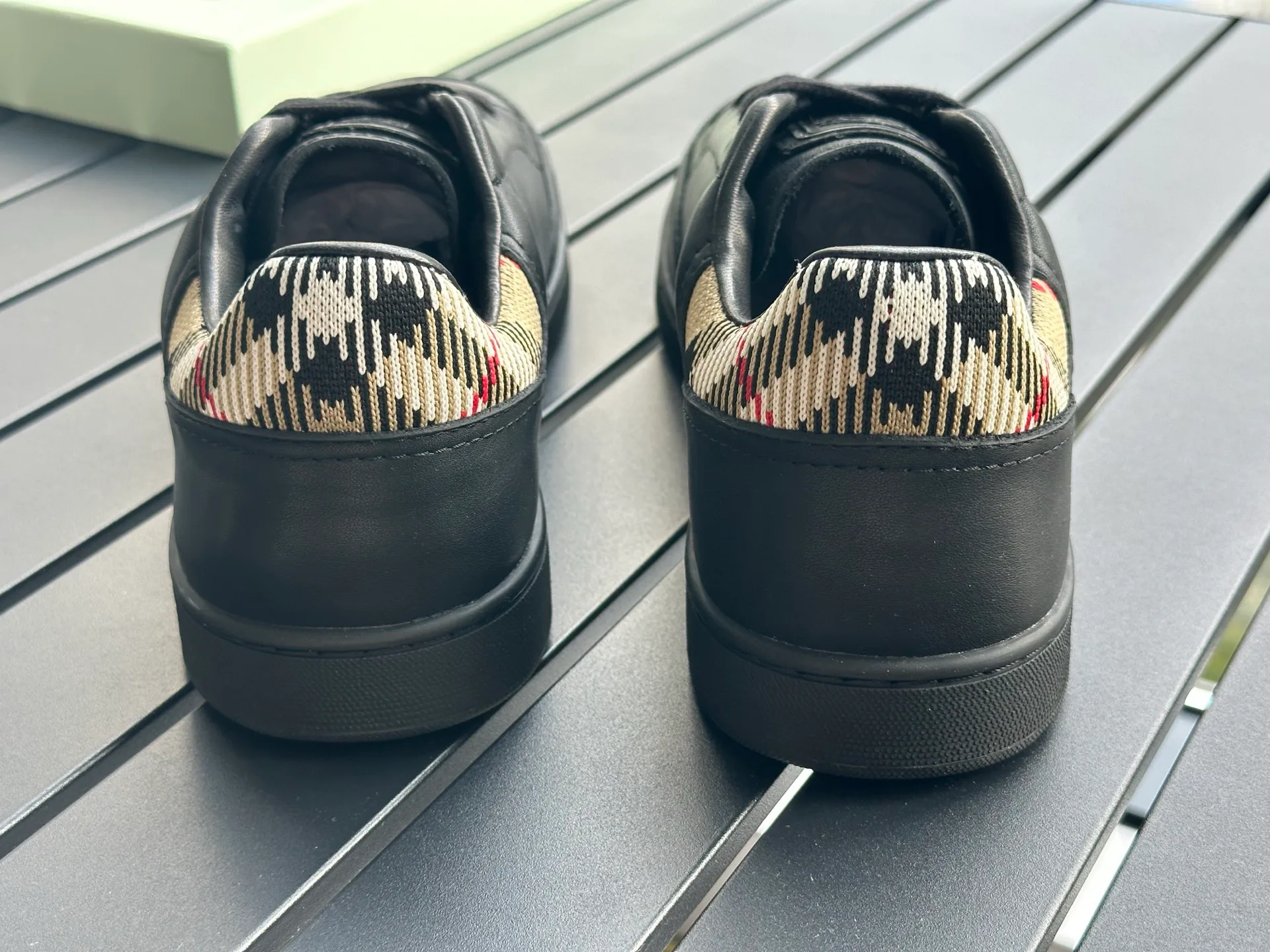 Кроссовки Мужские Burberry 17420316