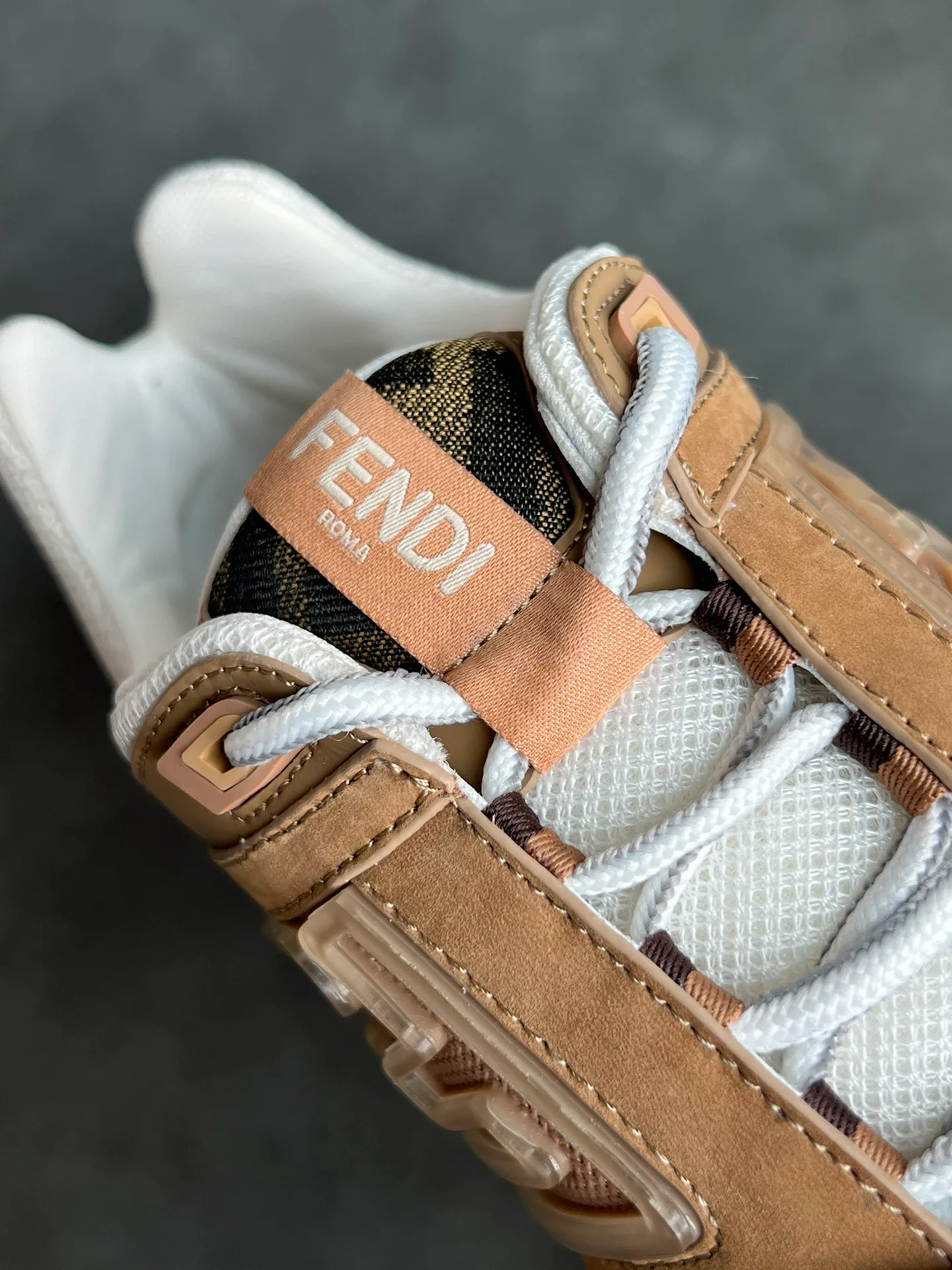 Кроссовки Женские Fendi 353518