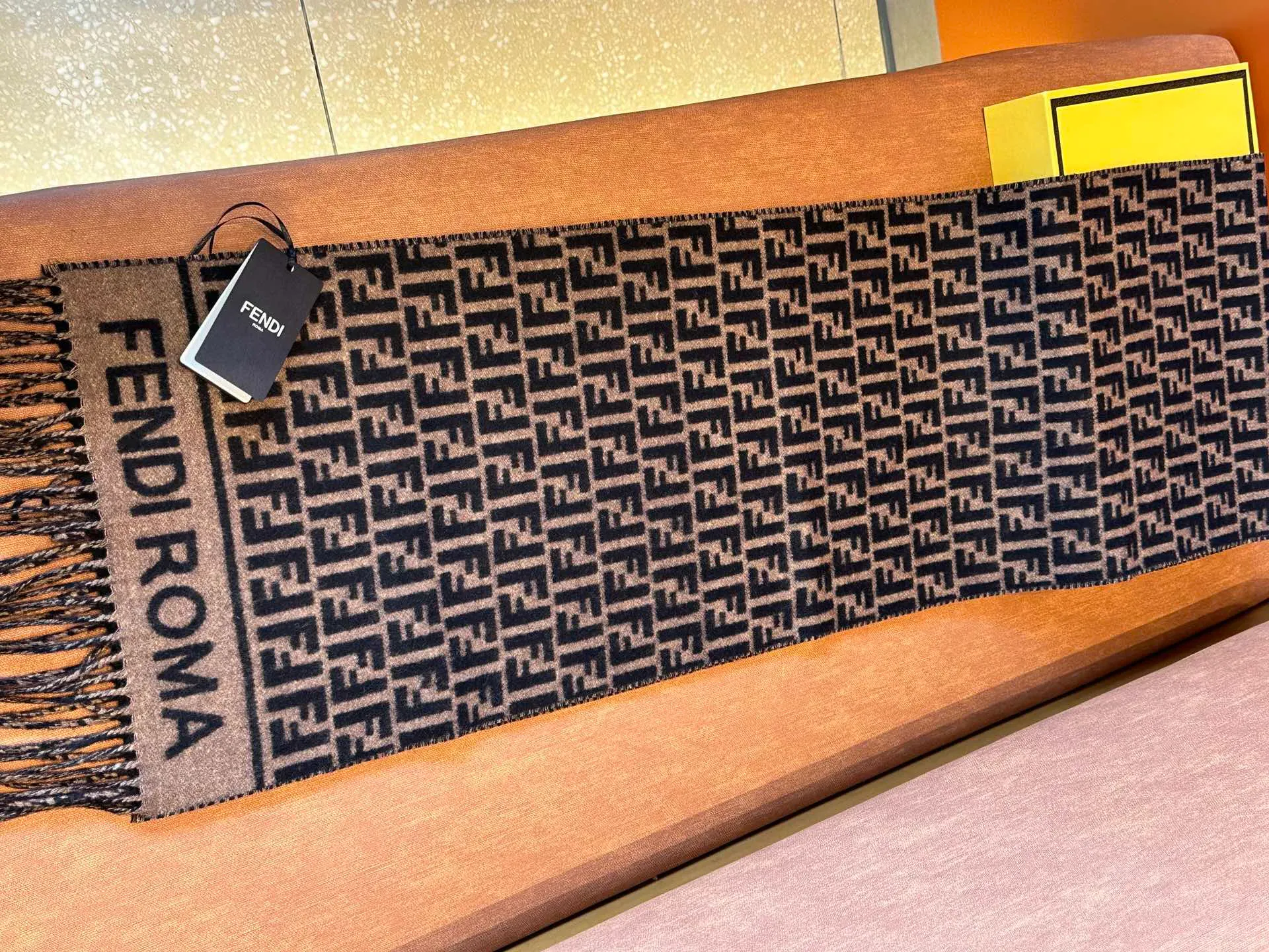 Шарфы Fendi 1813421