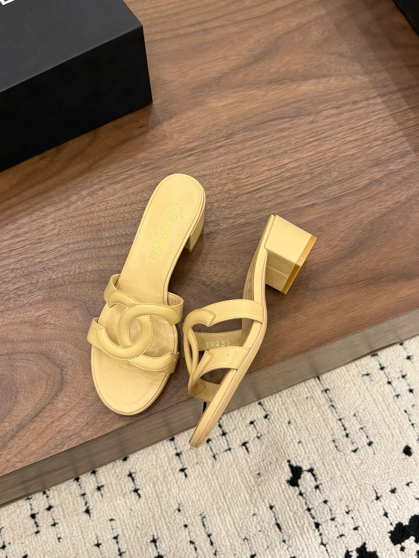 Туфли Женские Chanel 11516309