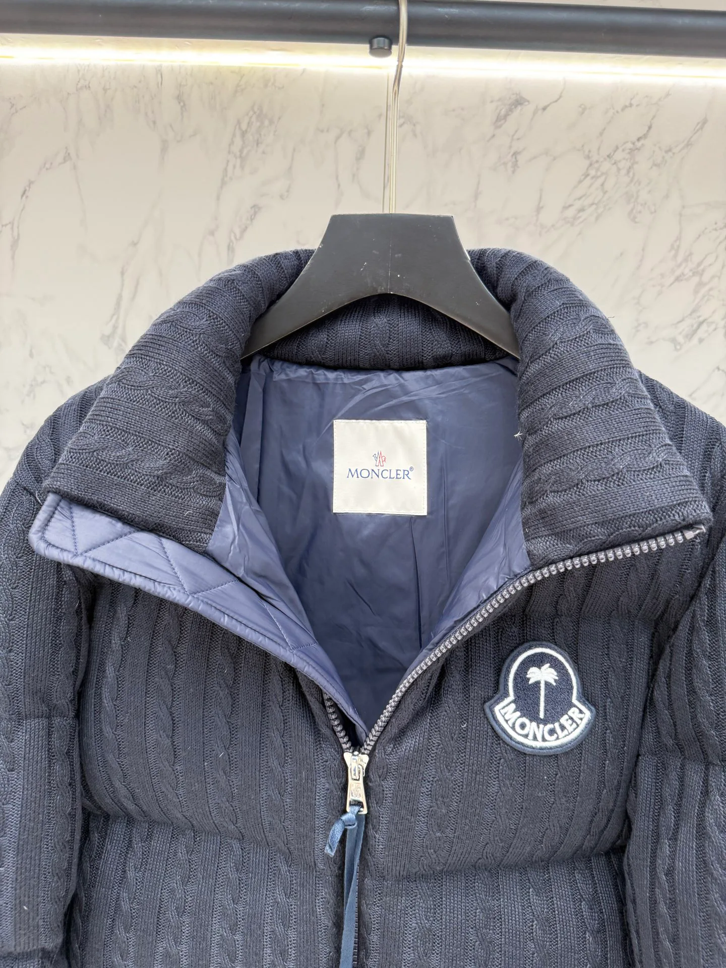 Куртки И Пуховики Мужские Moncler 18188651