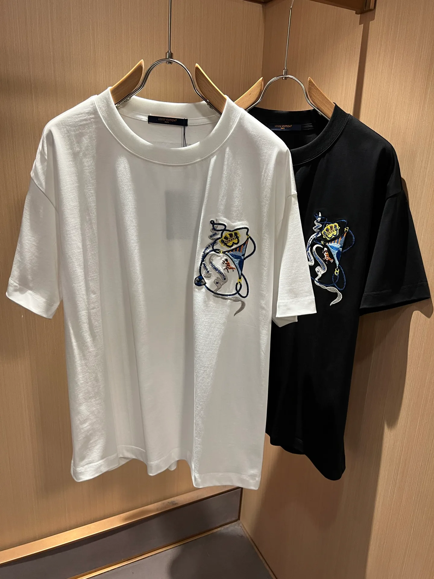 Футболки Женские Louis Vuitton 11952808