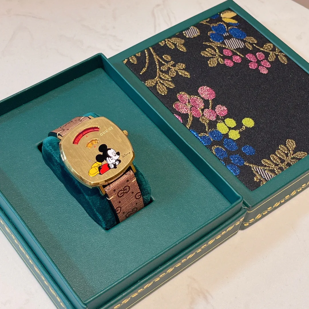 Часы Женские Gucci 11693419