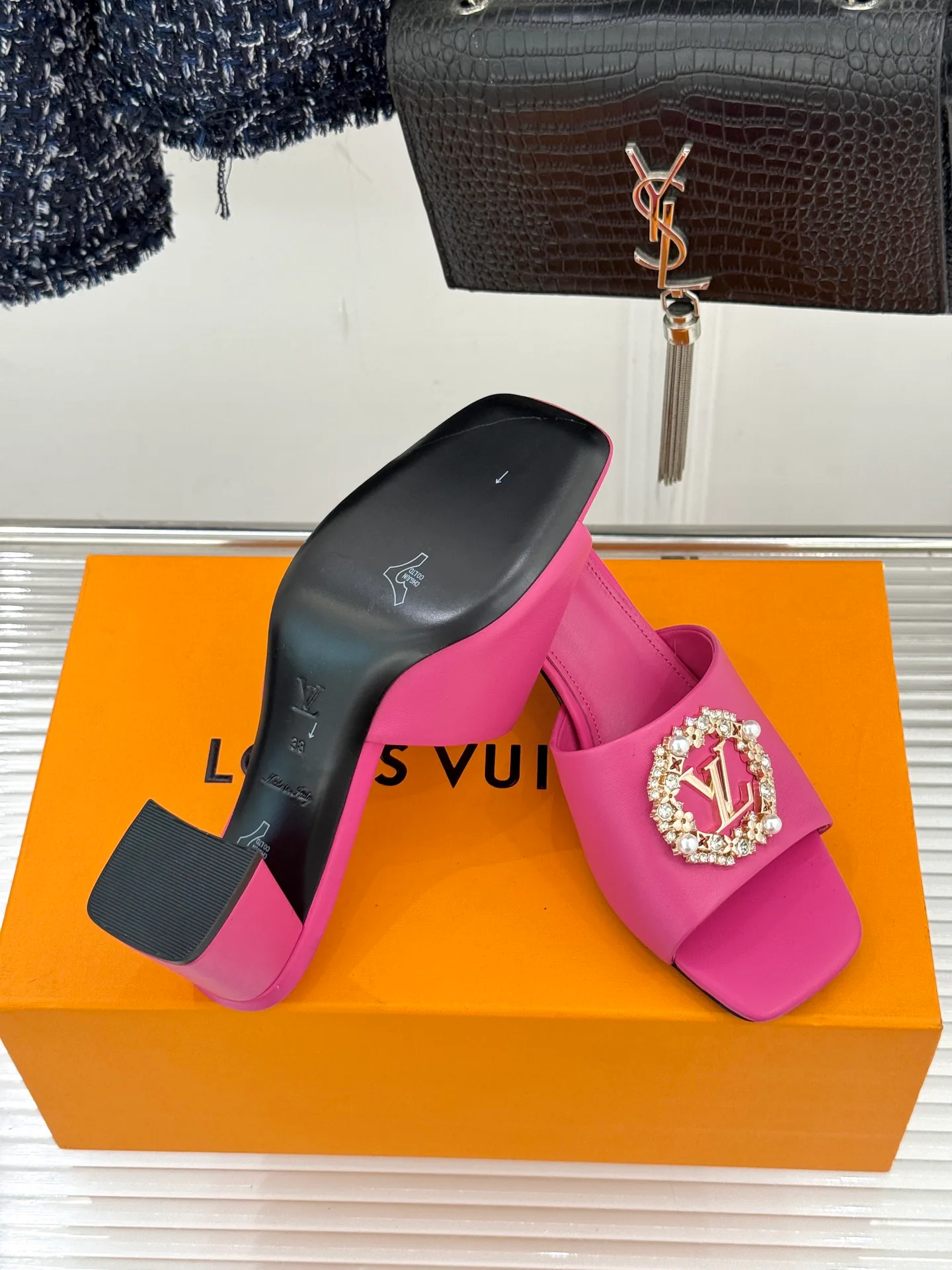 Босоножки Женские Louis Vuitton 2654673