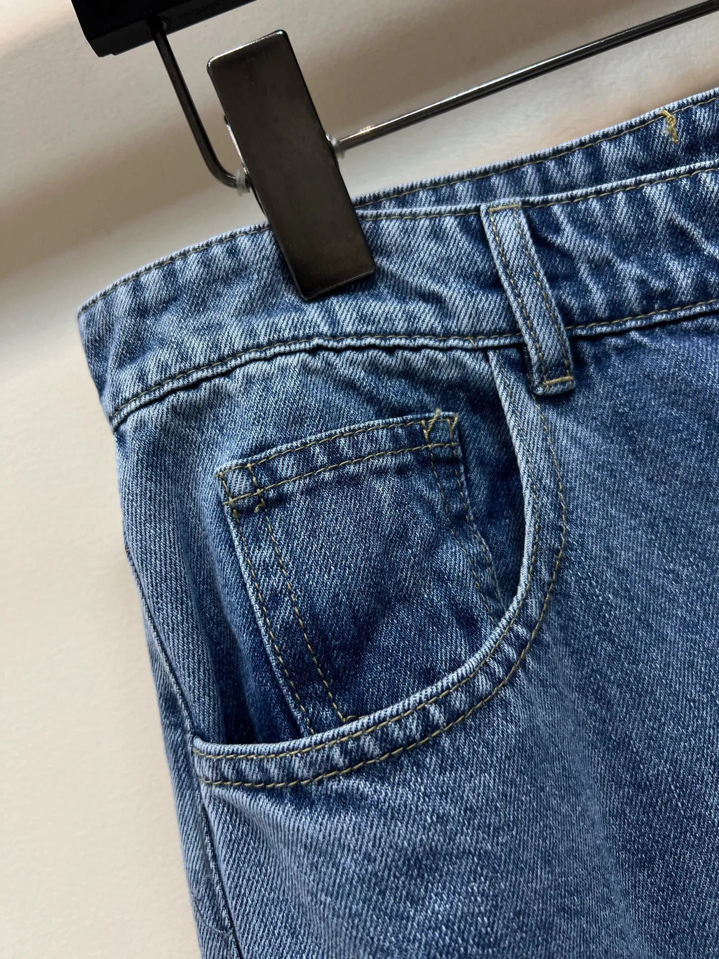 Джинсы Женские Vetements 11752246