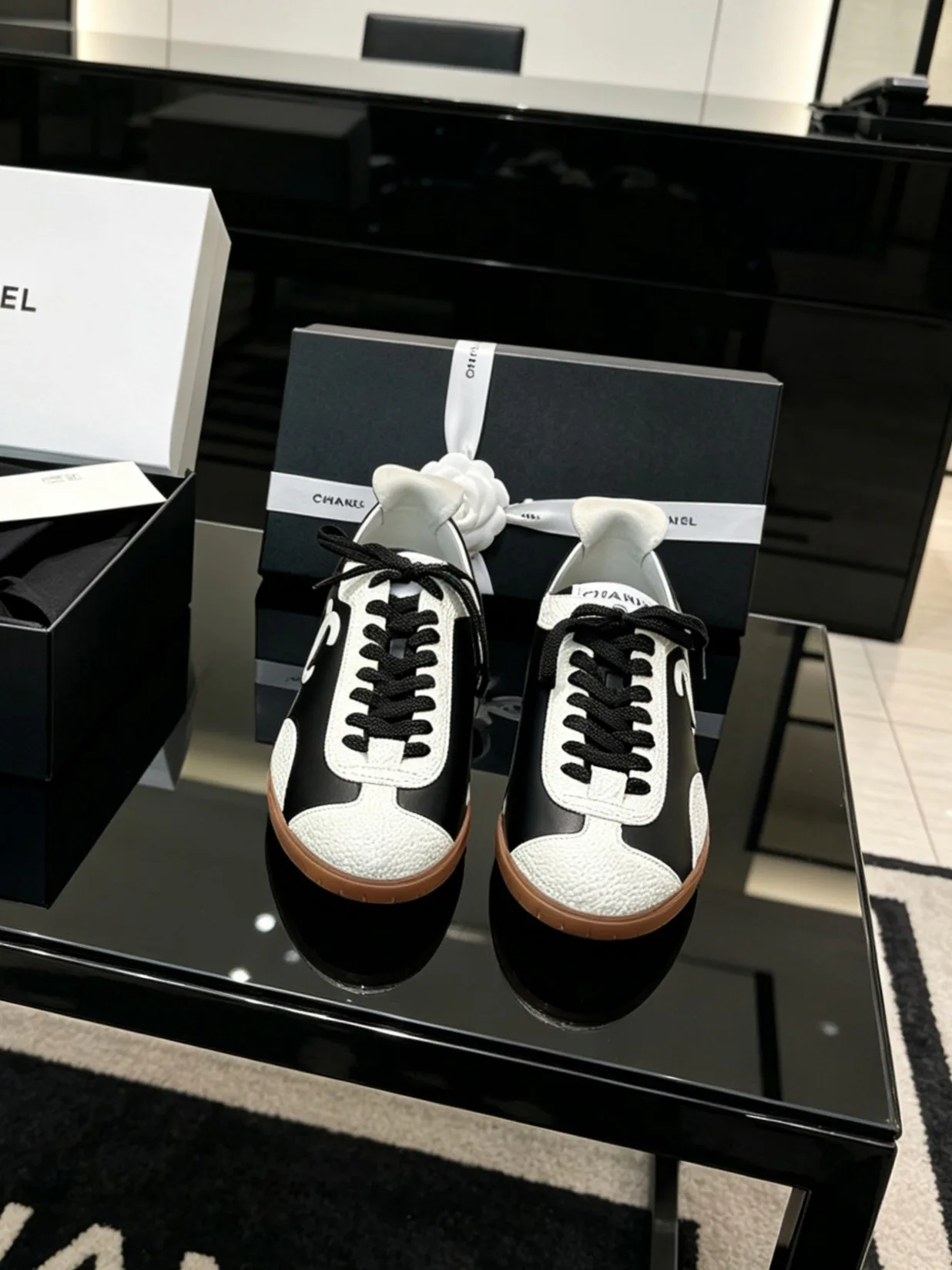 Кроссовки Женские Chanel 18873989