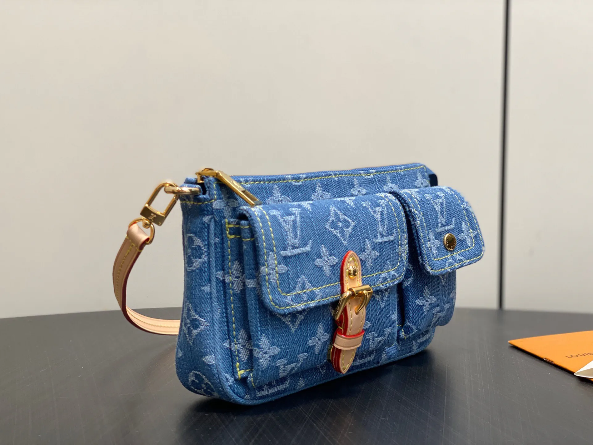 Сумки На Ремне Женские Louis Vuitton 13459889