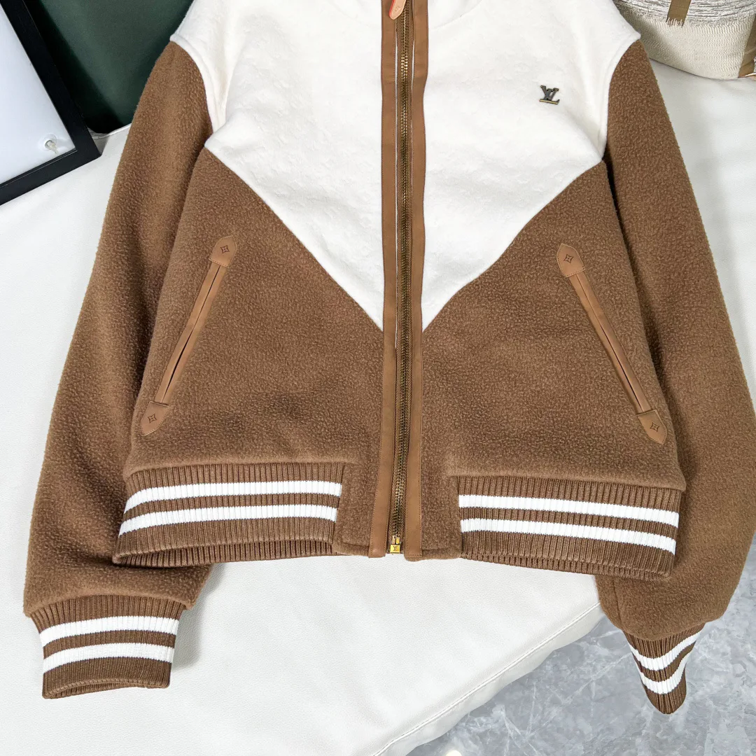 Куртки И Пуховики Женские Louis Vuitton 3800607