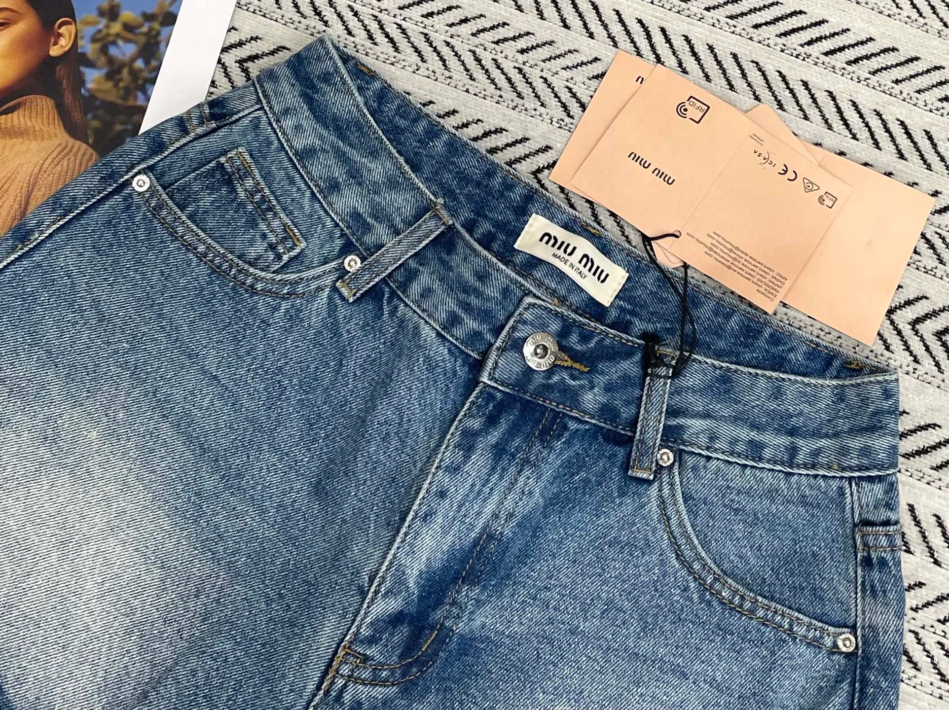 Шорты Женские Miu Miu 11763861