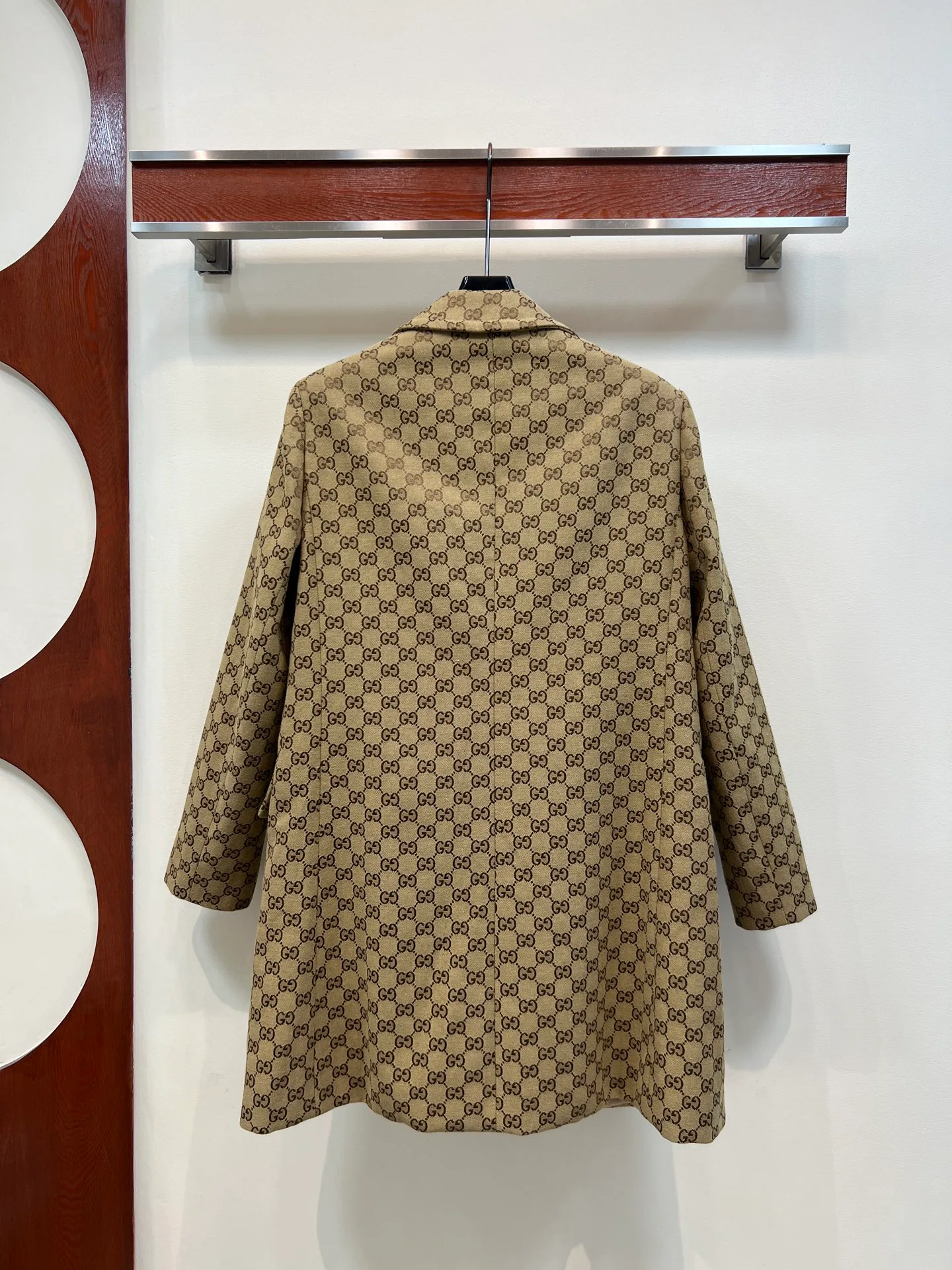 Пальто Женские Gucci 18407877