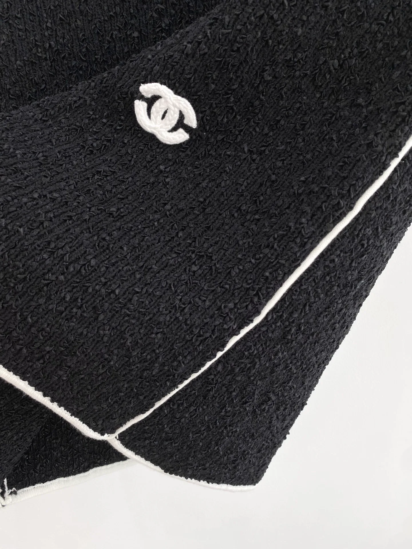 Жилеты Женские Chanel 16962341