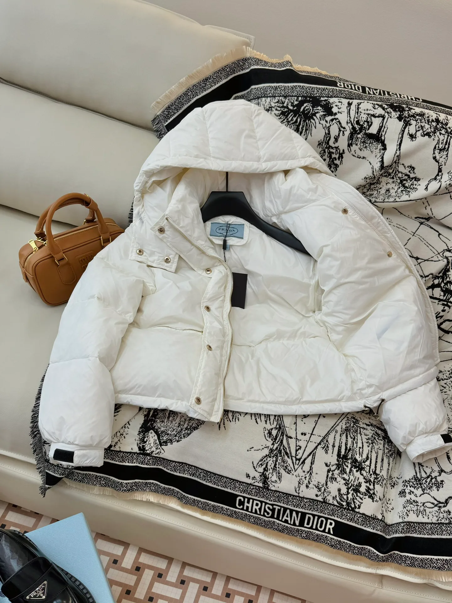 Куртки И Пуховики Женские Prada 18133795