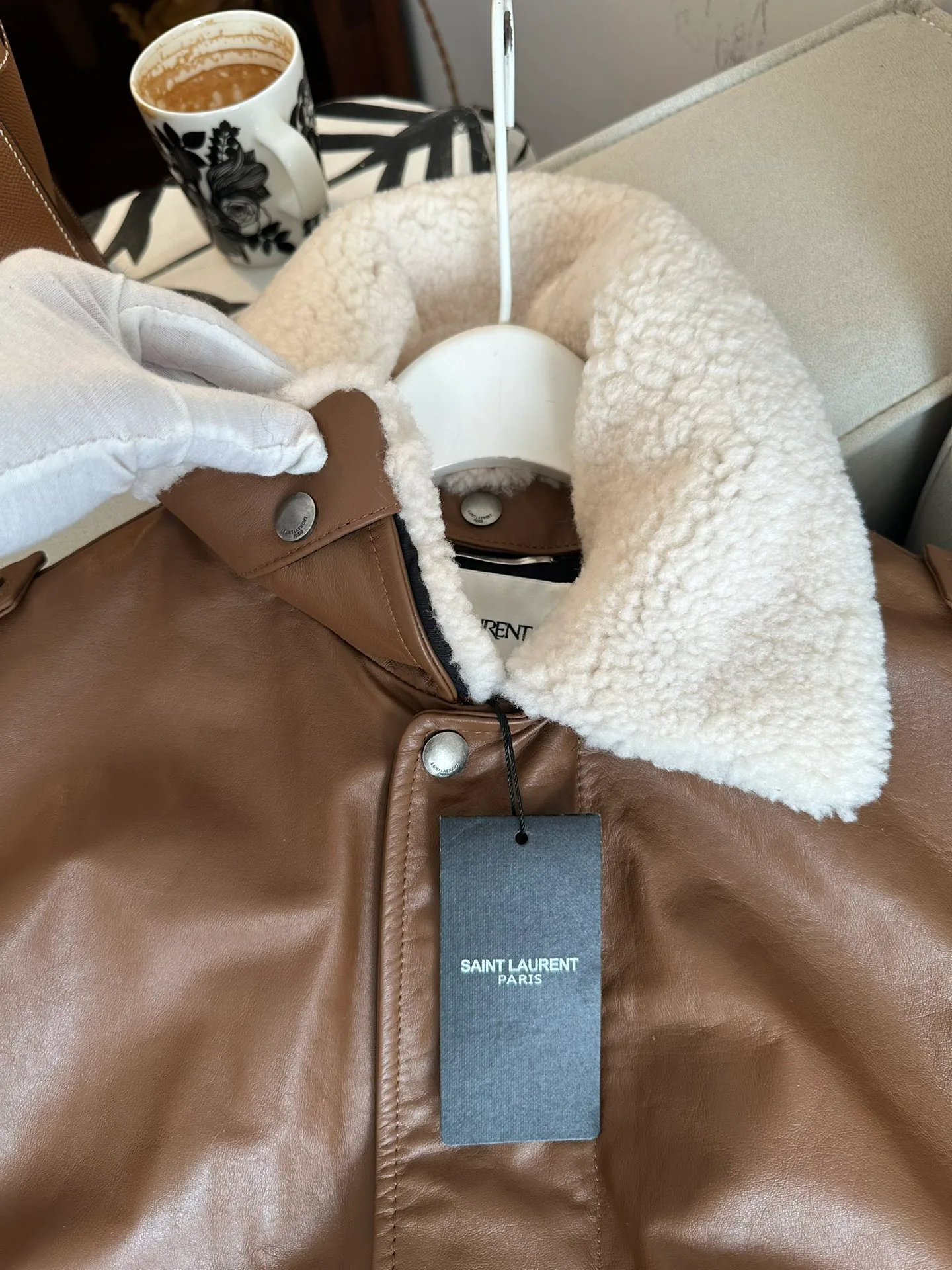 Кожаные Куртки И Дублёнки Женские Saint Laurent 1504928