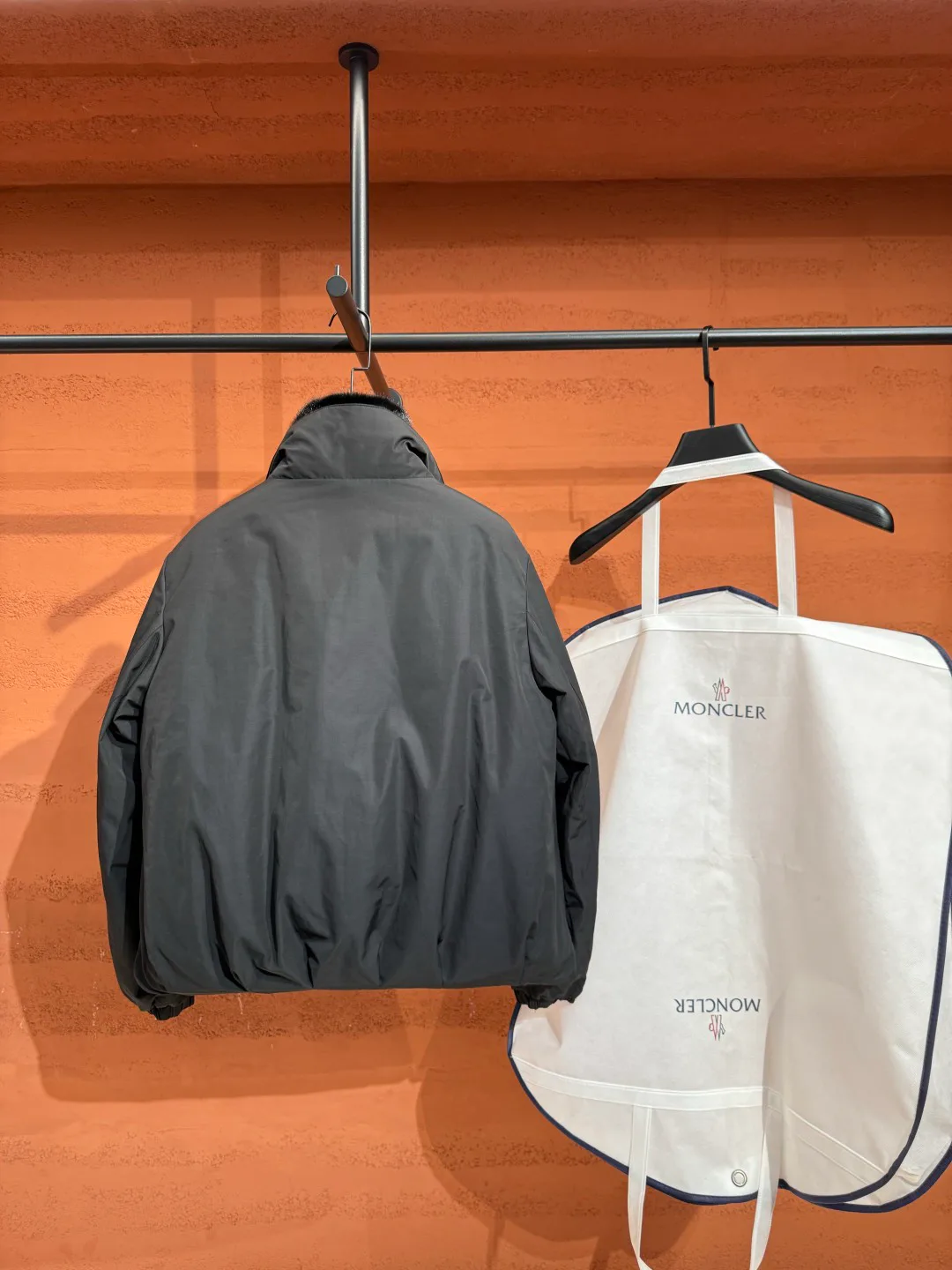 Куртки И Пуховики Женские Moncler 19579919